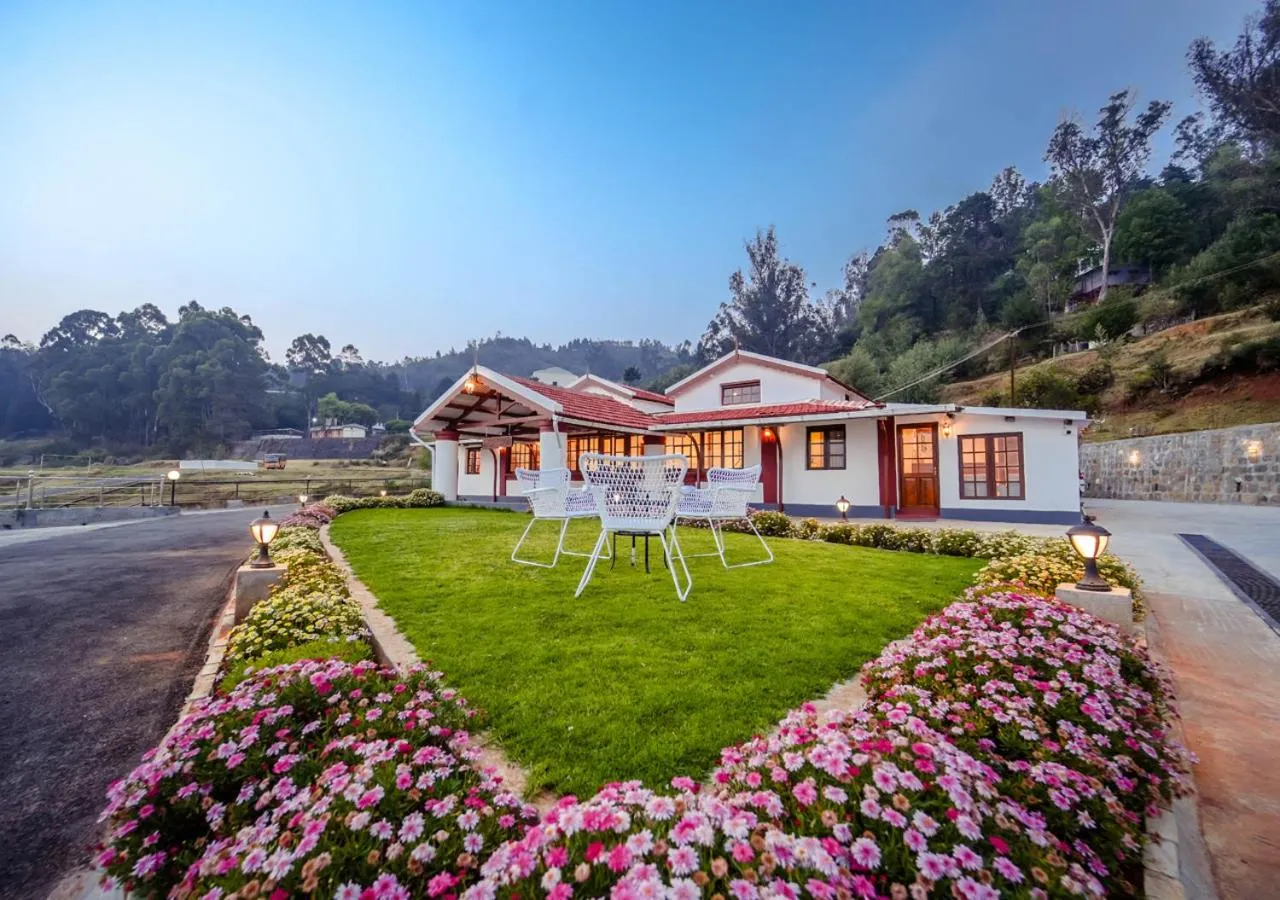 Property building in Lauriston Ooty Town Heritage Bungalow by VOYE HOMES