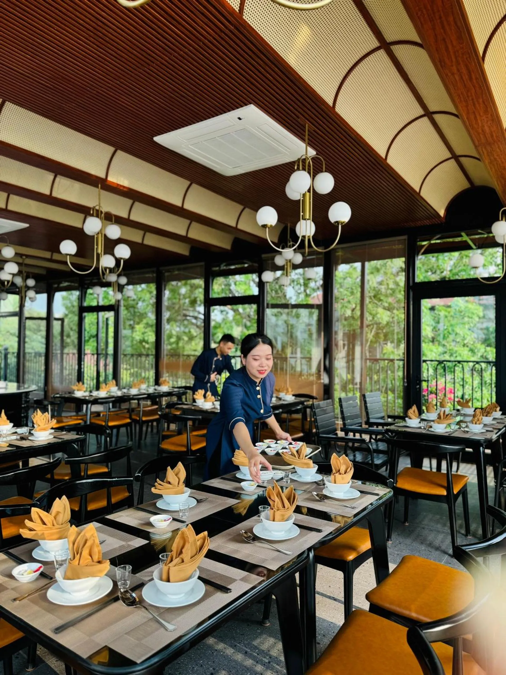 Restaurant/places to eat in Indigen Boutique Hotel Cao Bang