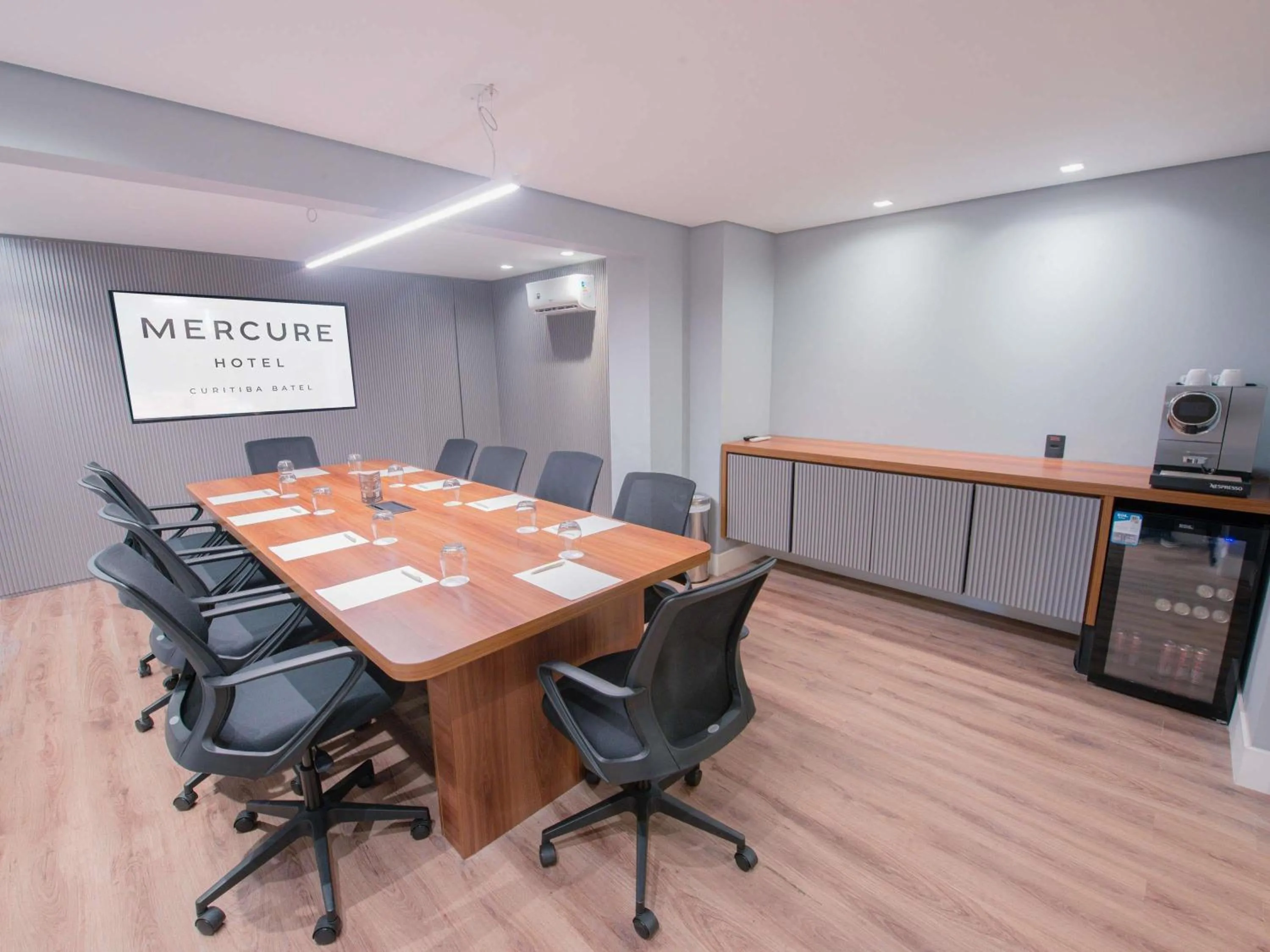 Meeting/conference room in Mercure Curitiba Batel