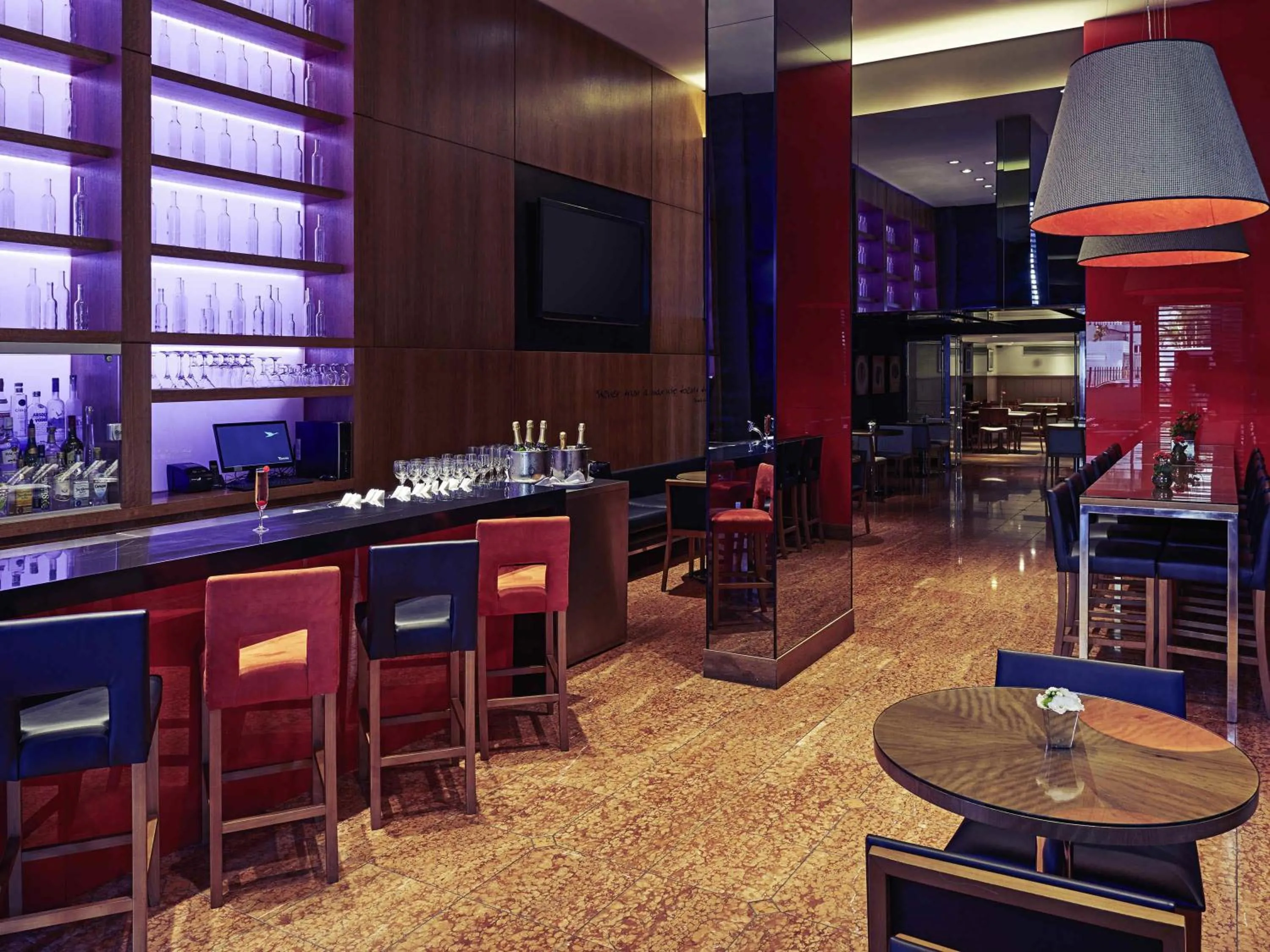 Restaurant/places to eat in Mercure Curitiba Batel