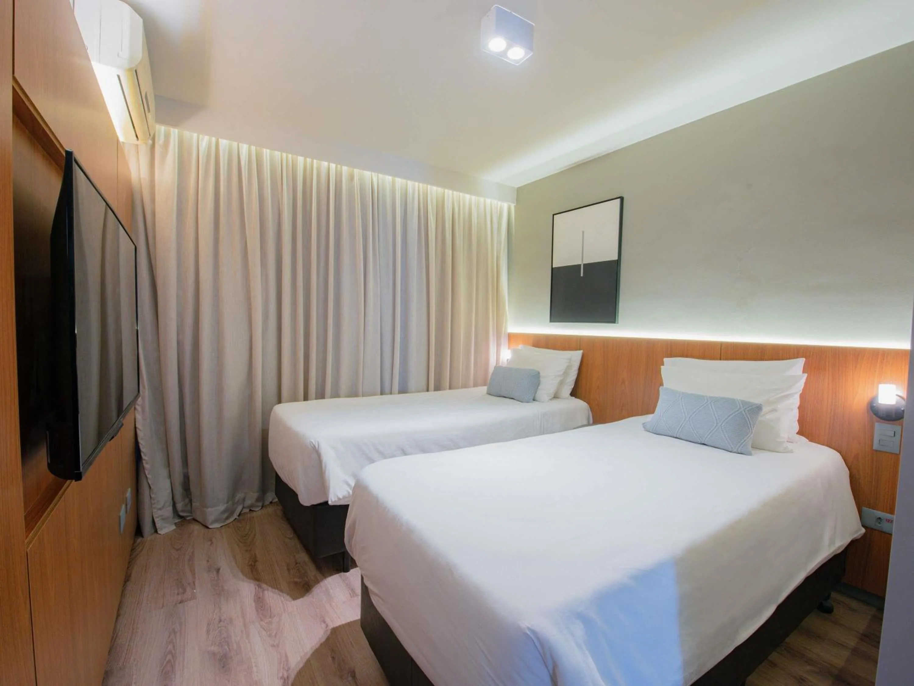 Bedroom, Bed in Mercure Curitiba Batel