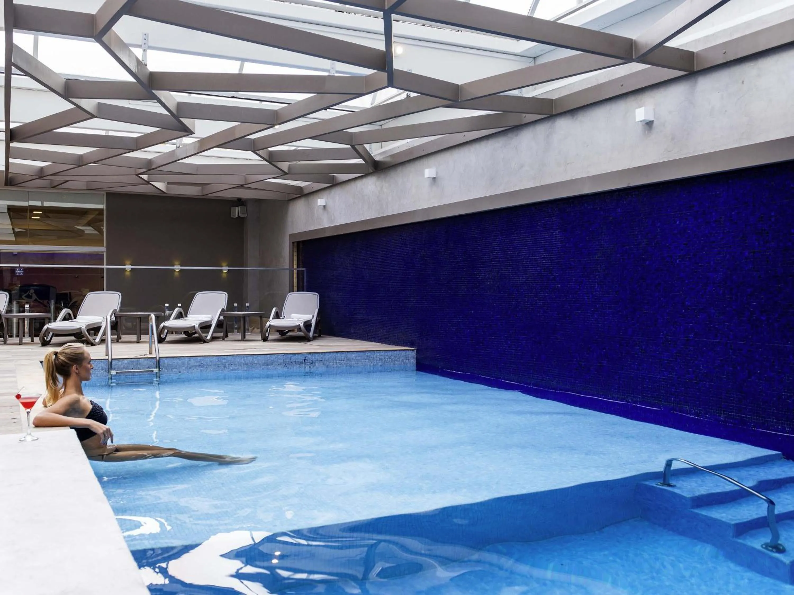 Pool view in Mercure Curitiba Batel