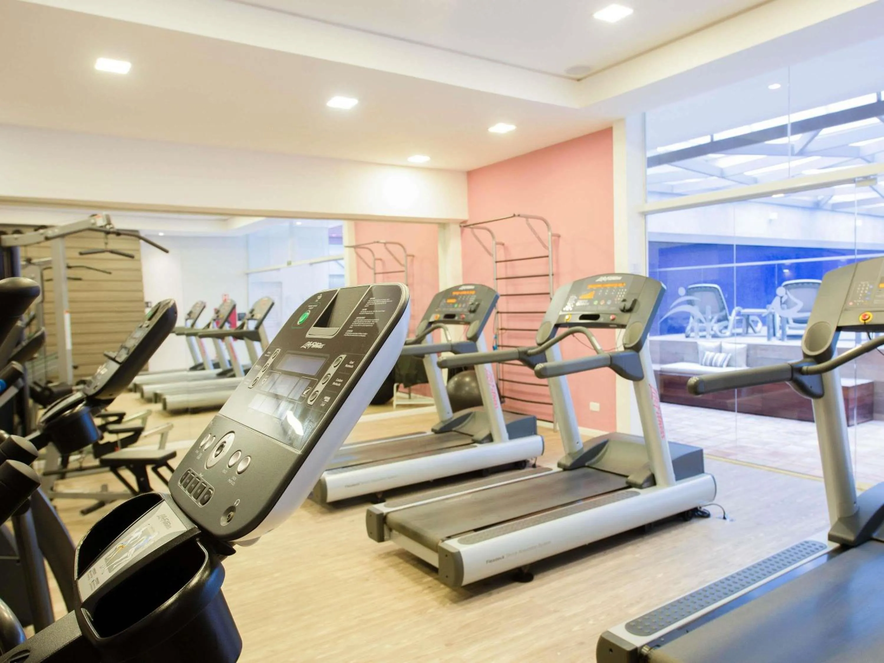 Fitness centre/facilities in Mercure Curitiba Batel