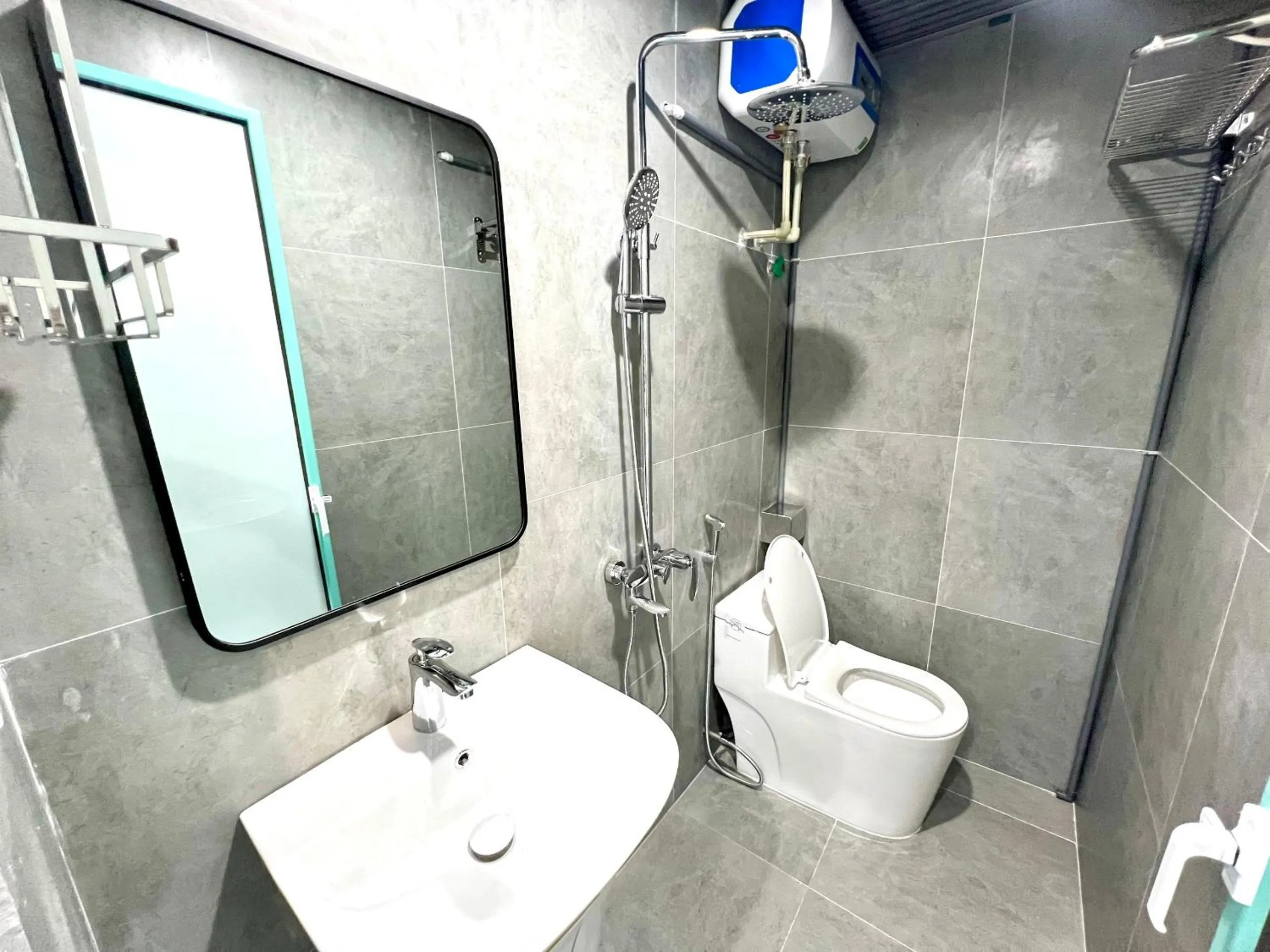 Toilet in Era Apartment Cat Linh