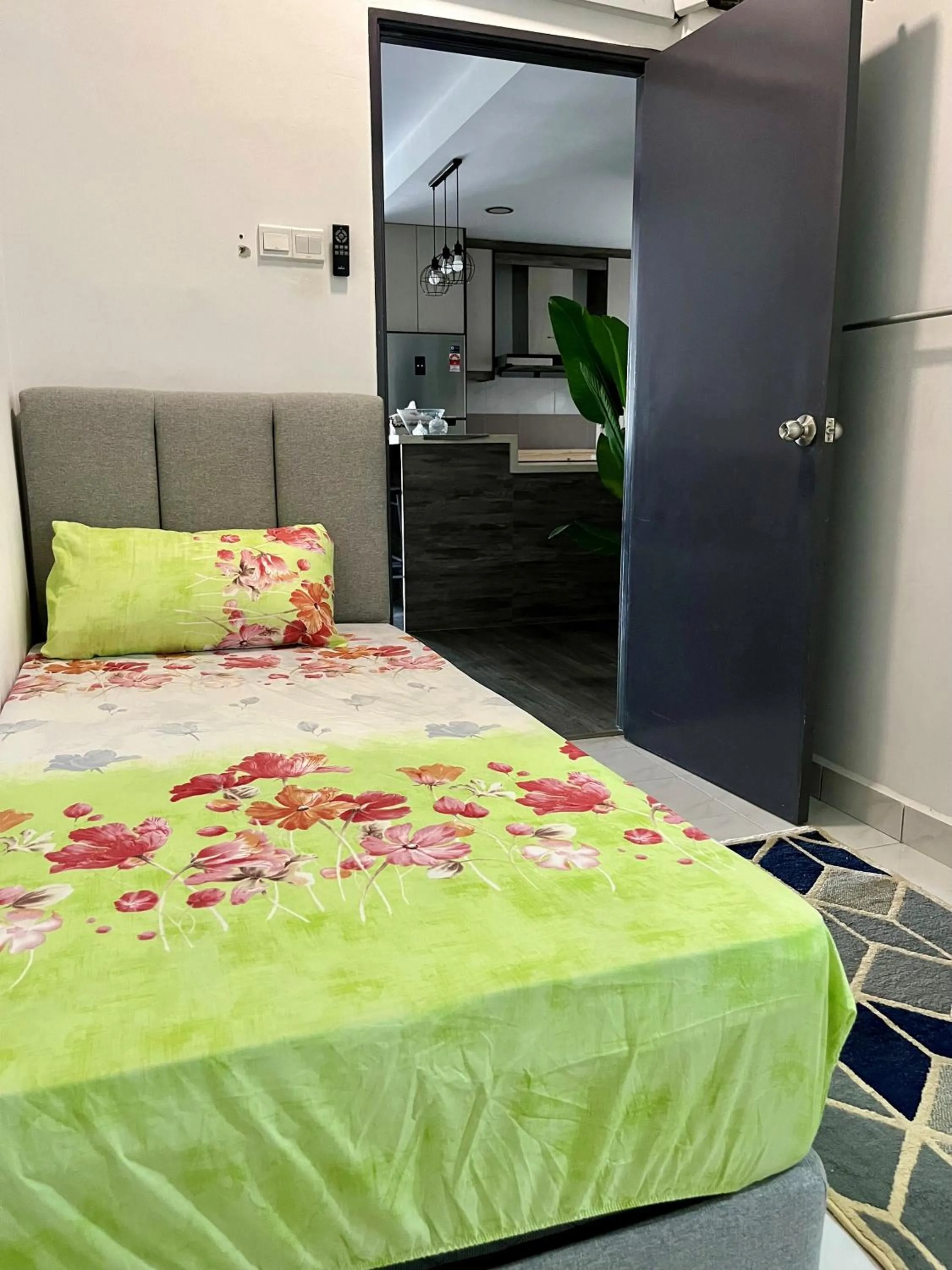 Bedroom, Bed in The Comfy Stay