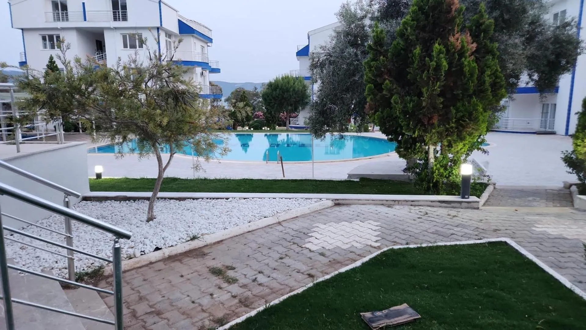 Property building in White Bay Resort