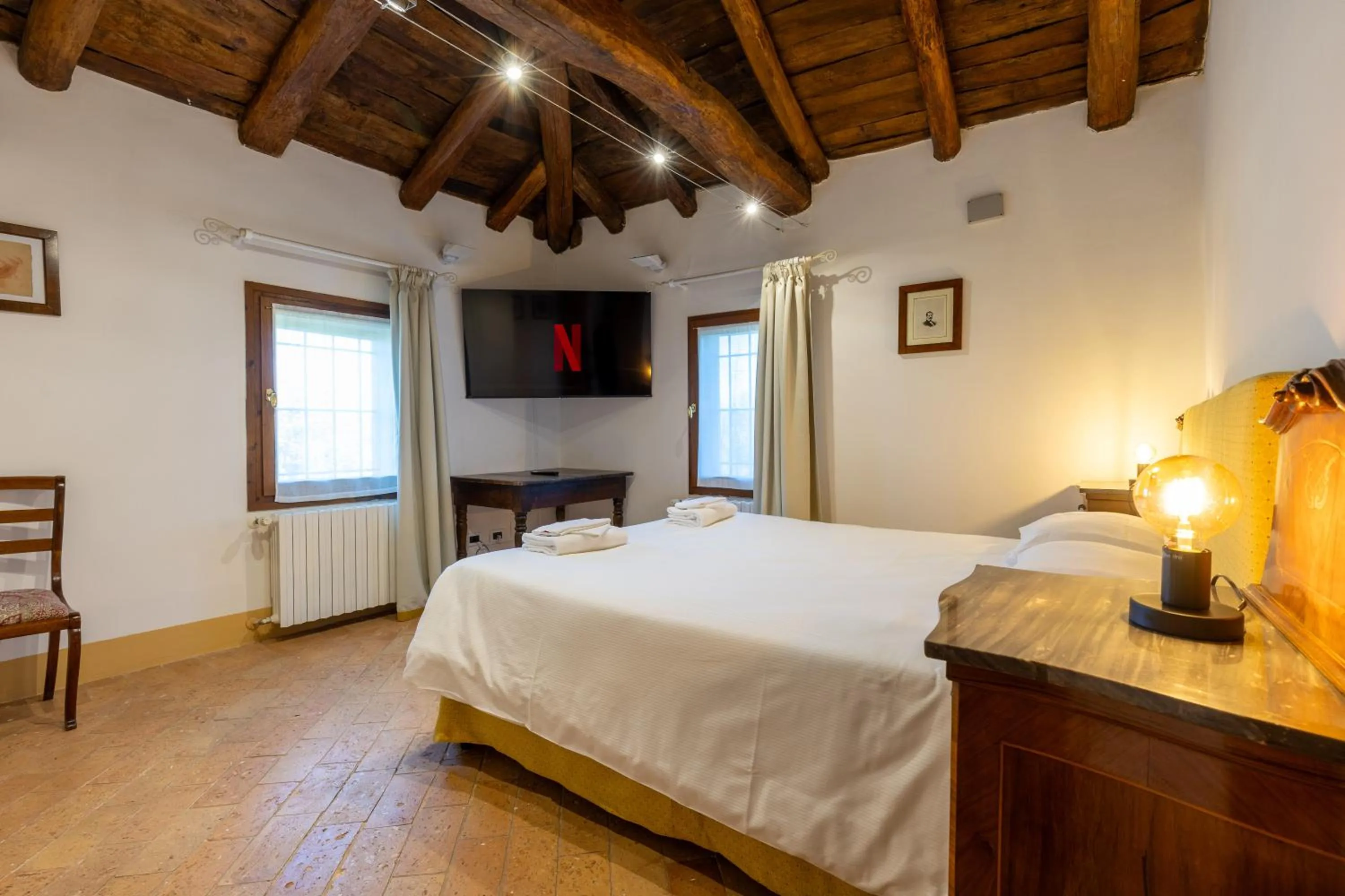 Bed in BolognaRoomscom - Ca' Palazzo