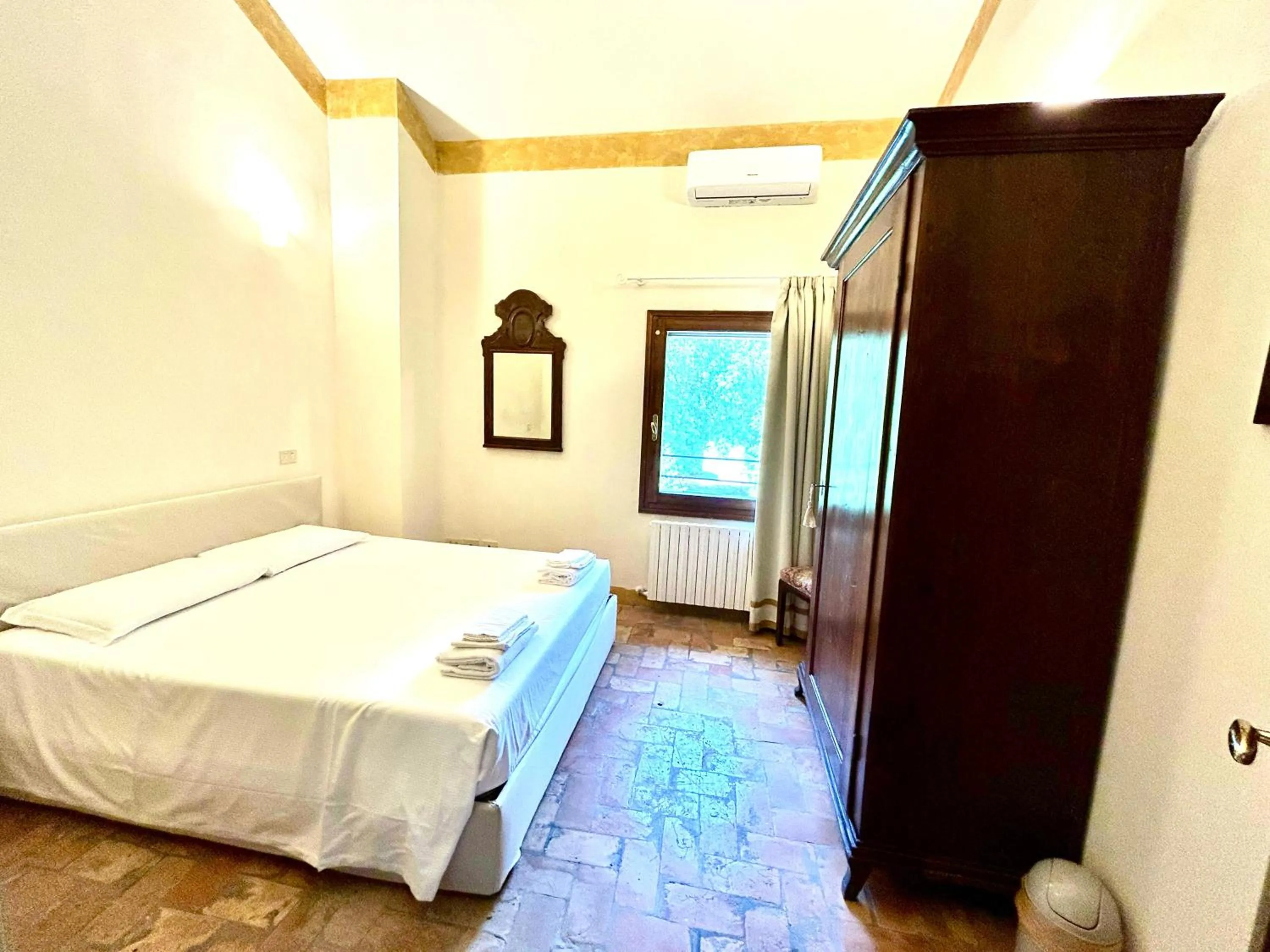 Bed in BolognaRoomscom - Ca' Palazzo