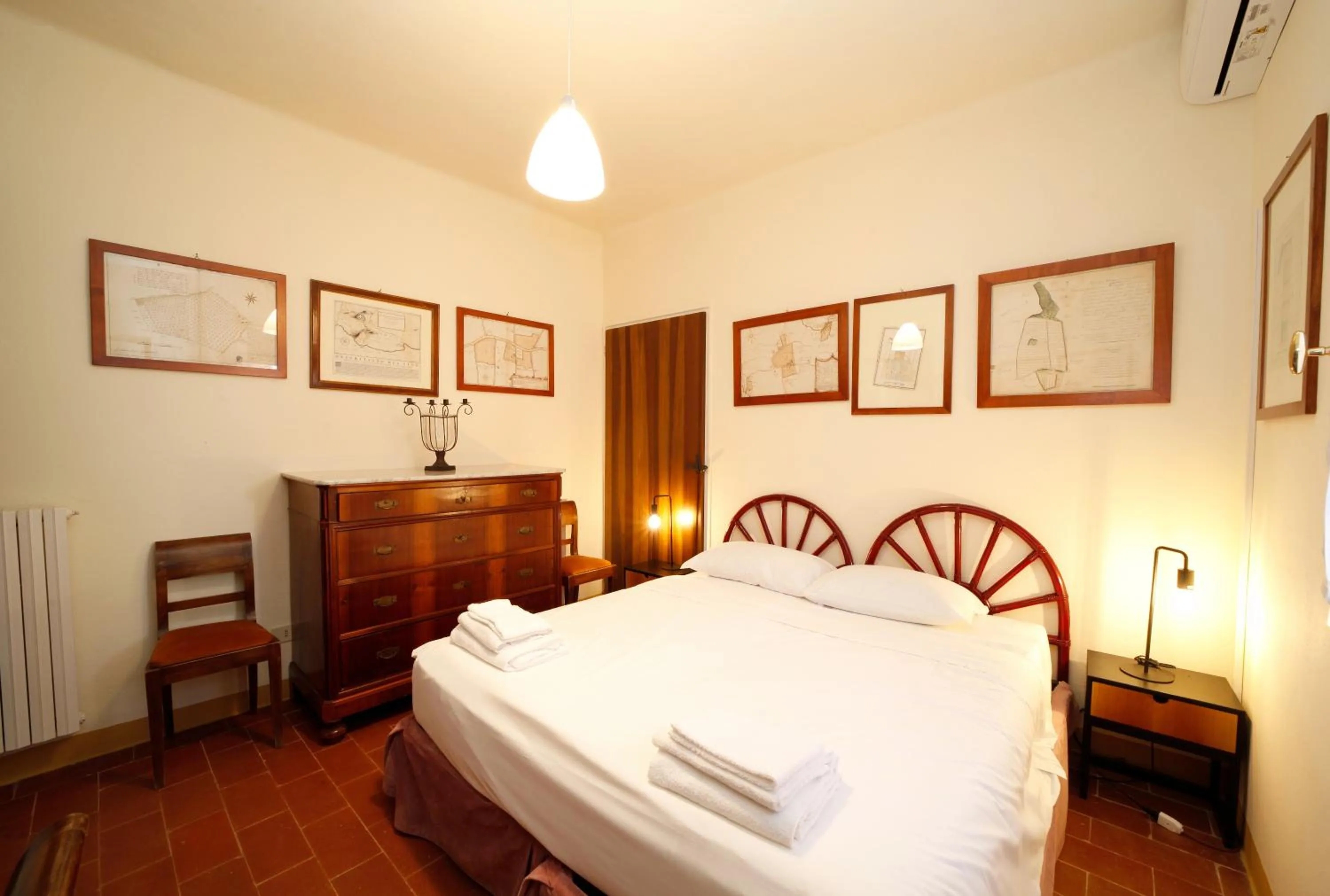 Bed in BolognaRoomscom - Ca' Palazzo