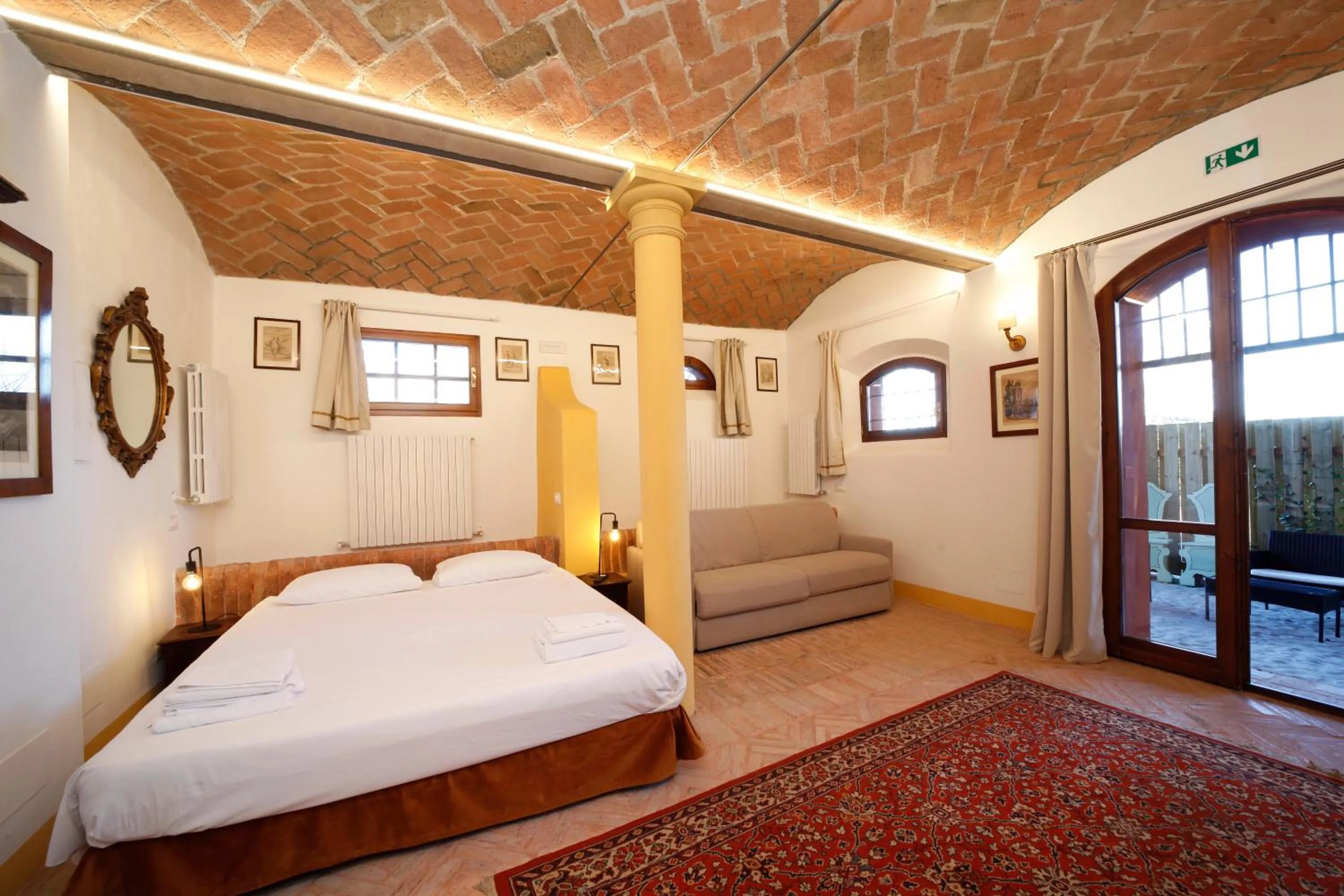 Bed in BolognaRoomscom - Ca' Palazzo