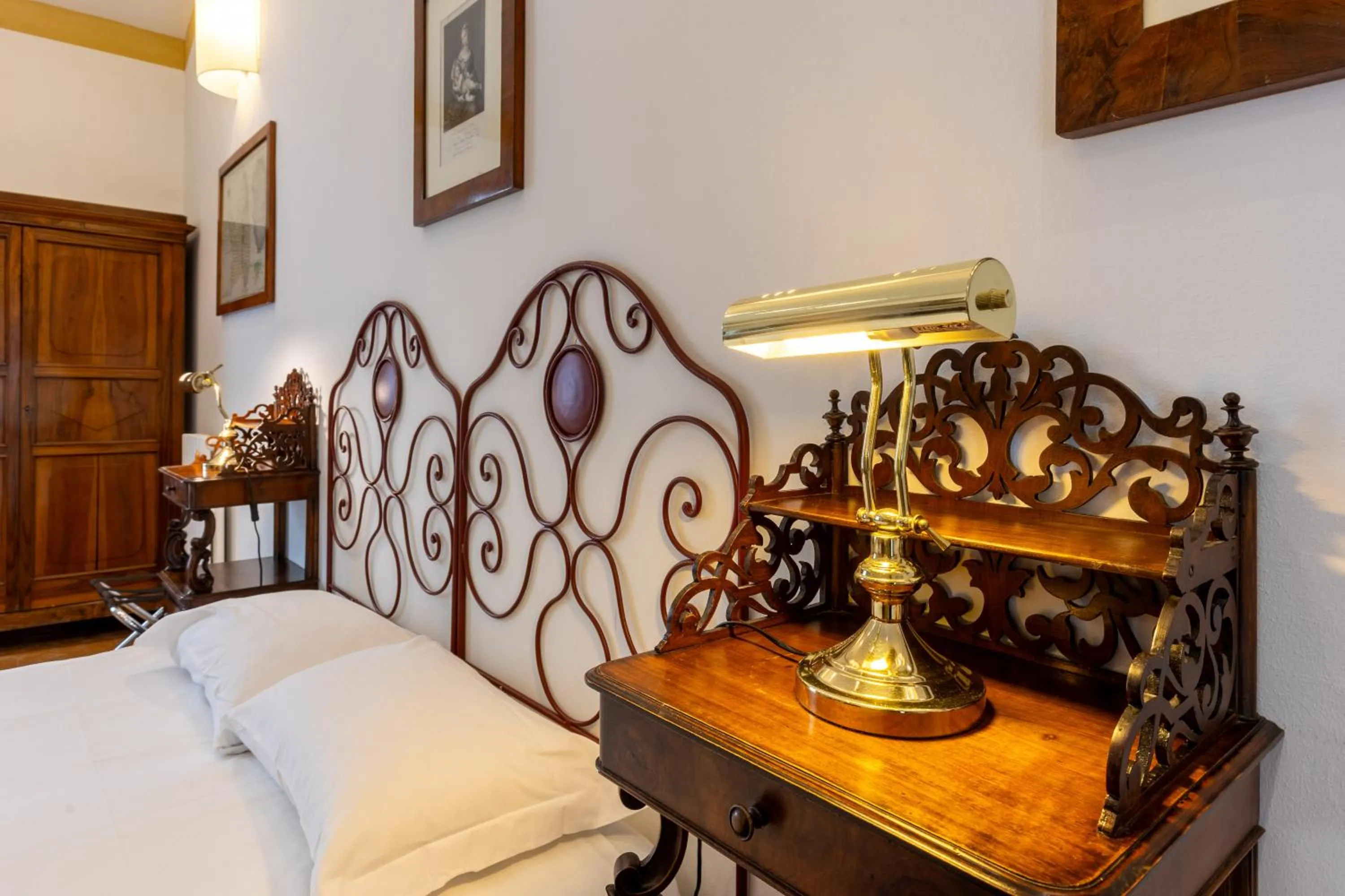 Bed in BolognaRoomscom - Ca' Palazzo