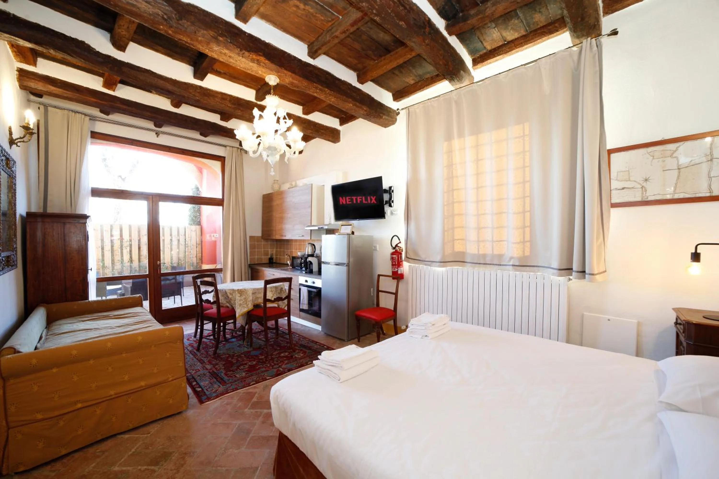 Bed in BolognaRoomscom - Ca' Palazzo