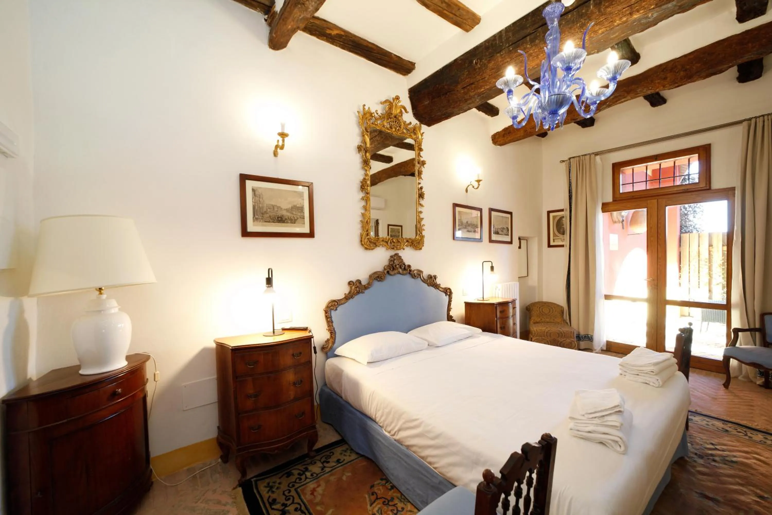 Bed in BolognaRoomscom - Ca' Palazzo