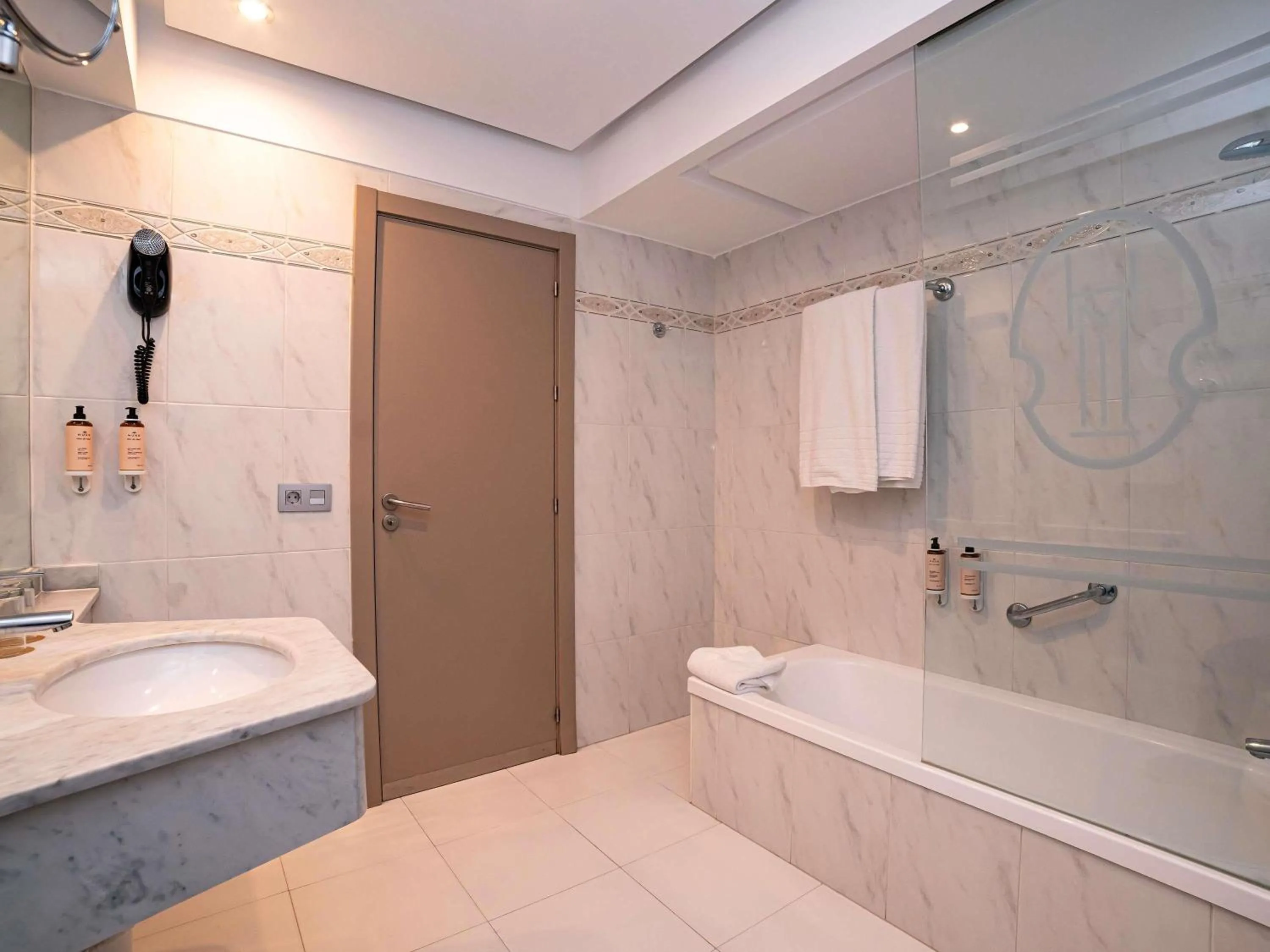 Bedroom in Mercure Monte Igueldo