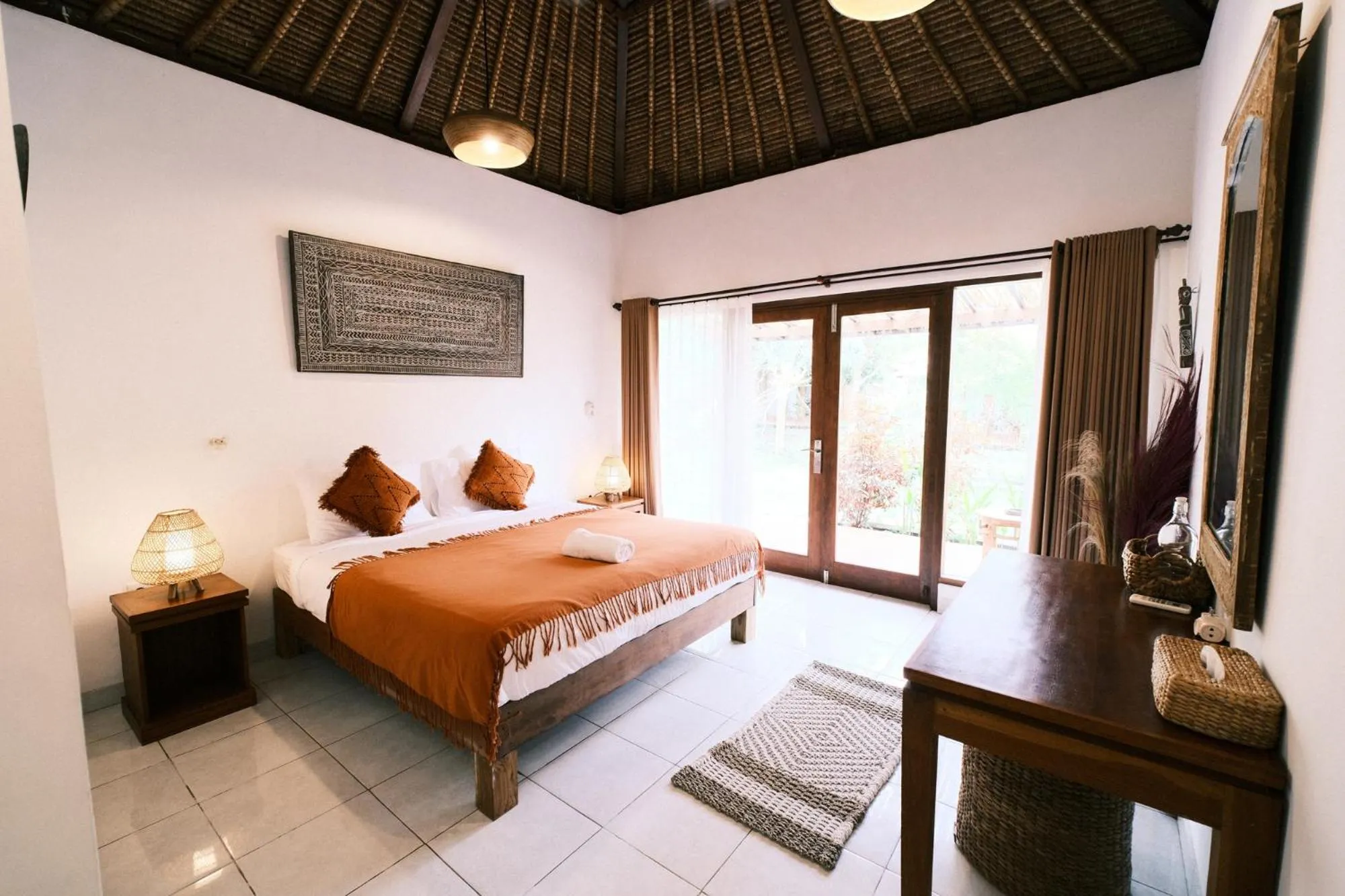 Photo of the whole room, Bed in Olo Surf Nature