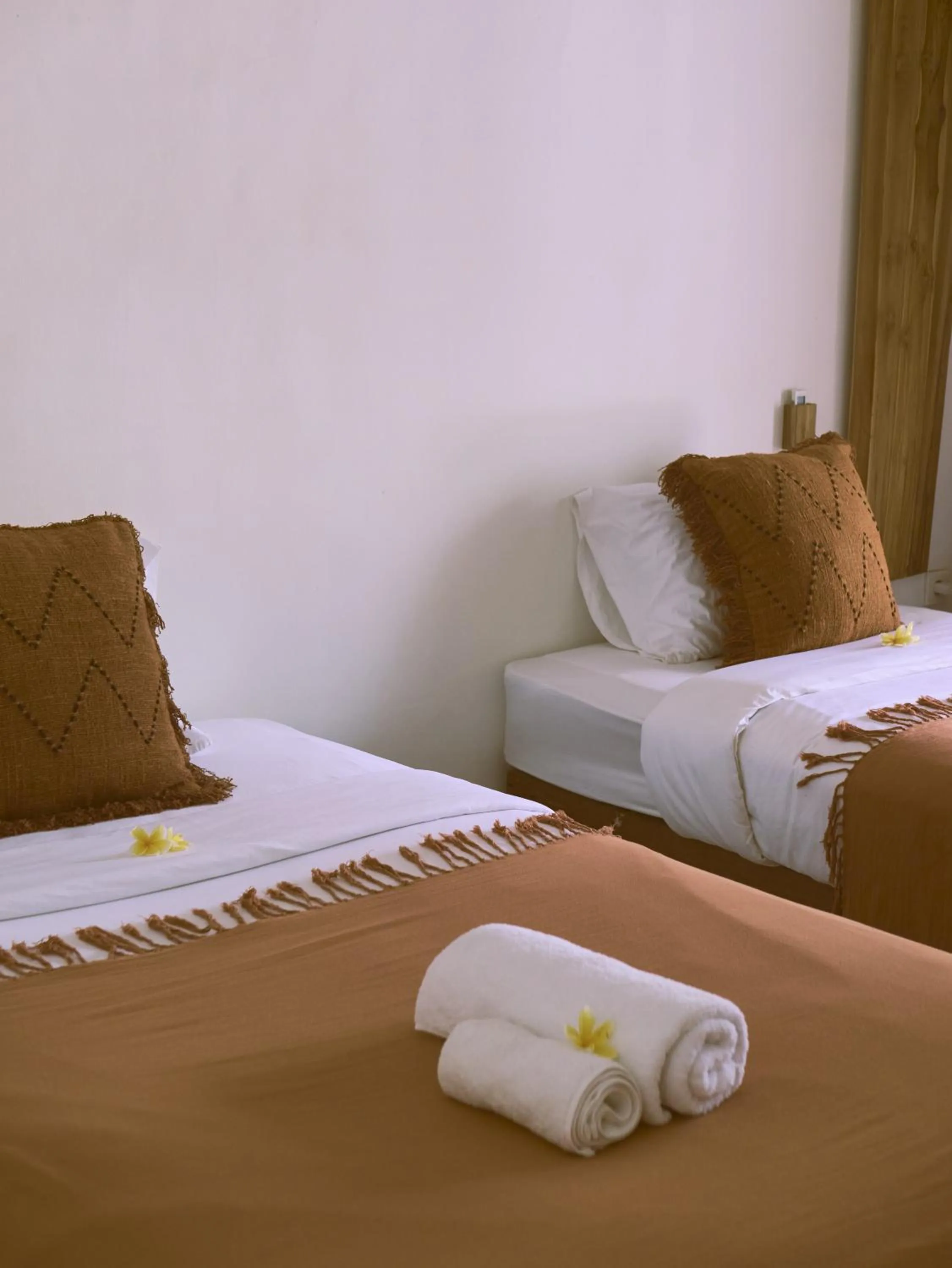 Photo of the whole room, Bed in Olo Surf Nature