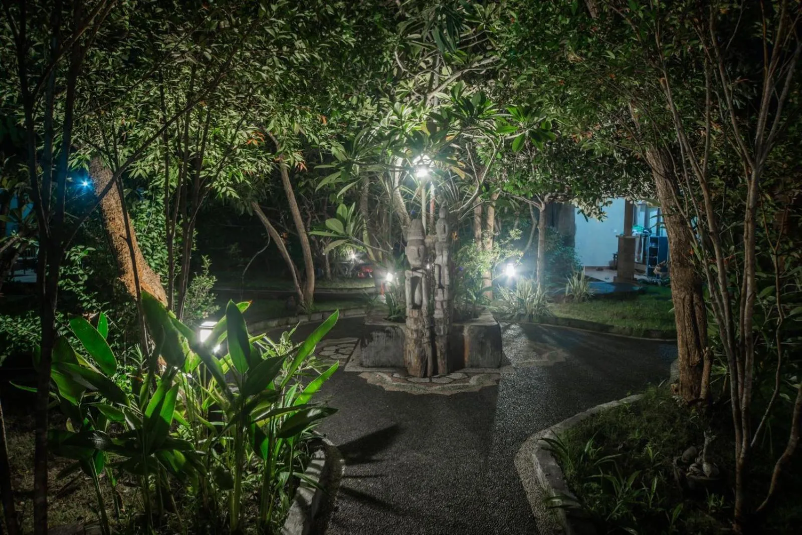 Garden in Olo Surf Nature