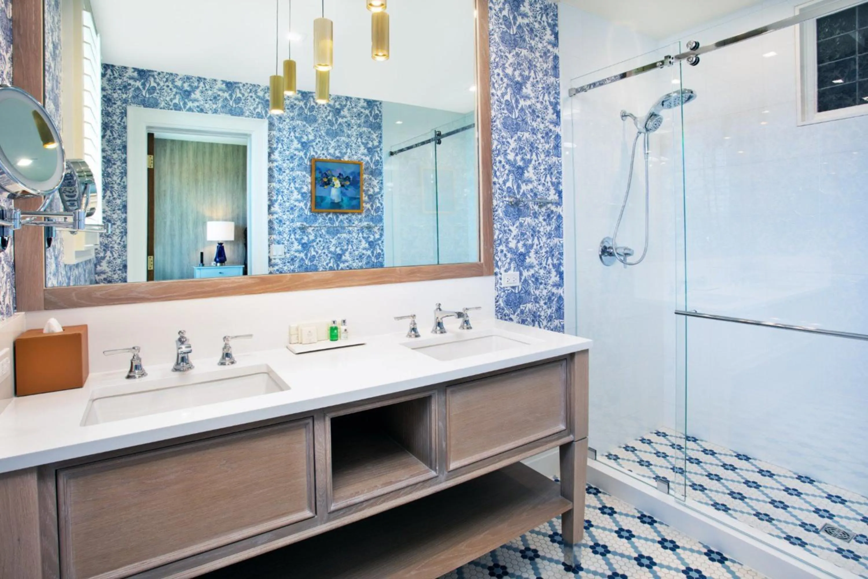 Shower in The Inn at Stonecliffe