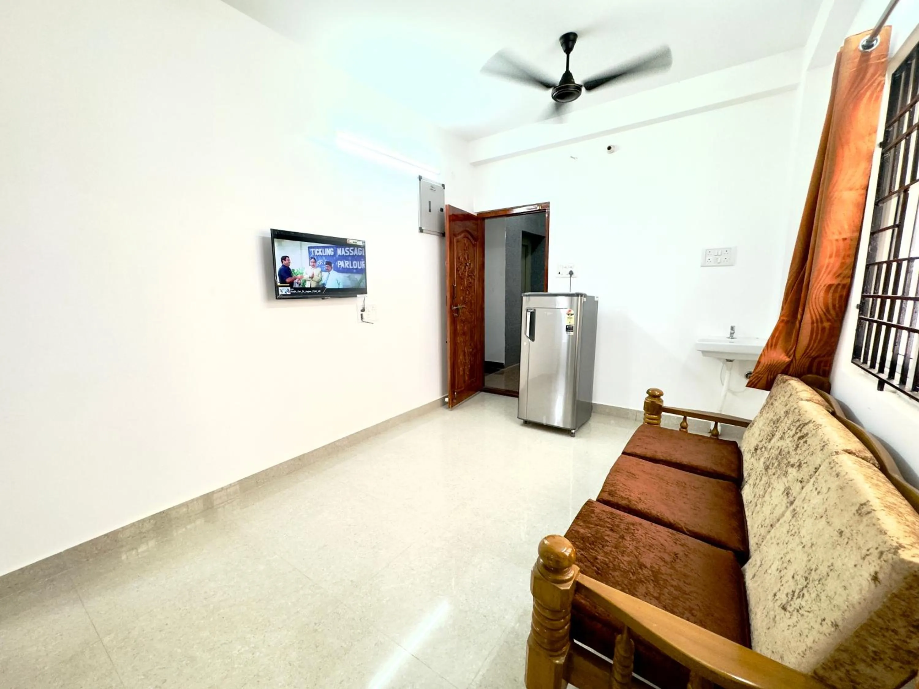 TV and multimedia in Sishya Hotels & Service Apartment Thoraipakkam, Chennai OMR, IT Expressway