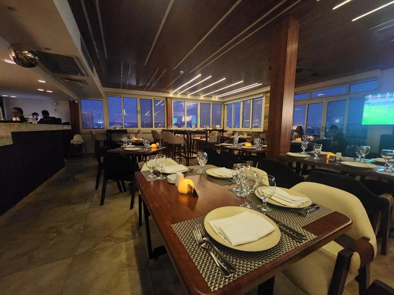 Restaurant/places to eat in Mar Charbel Hotel Cairo