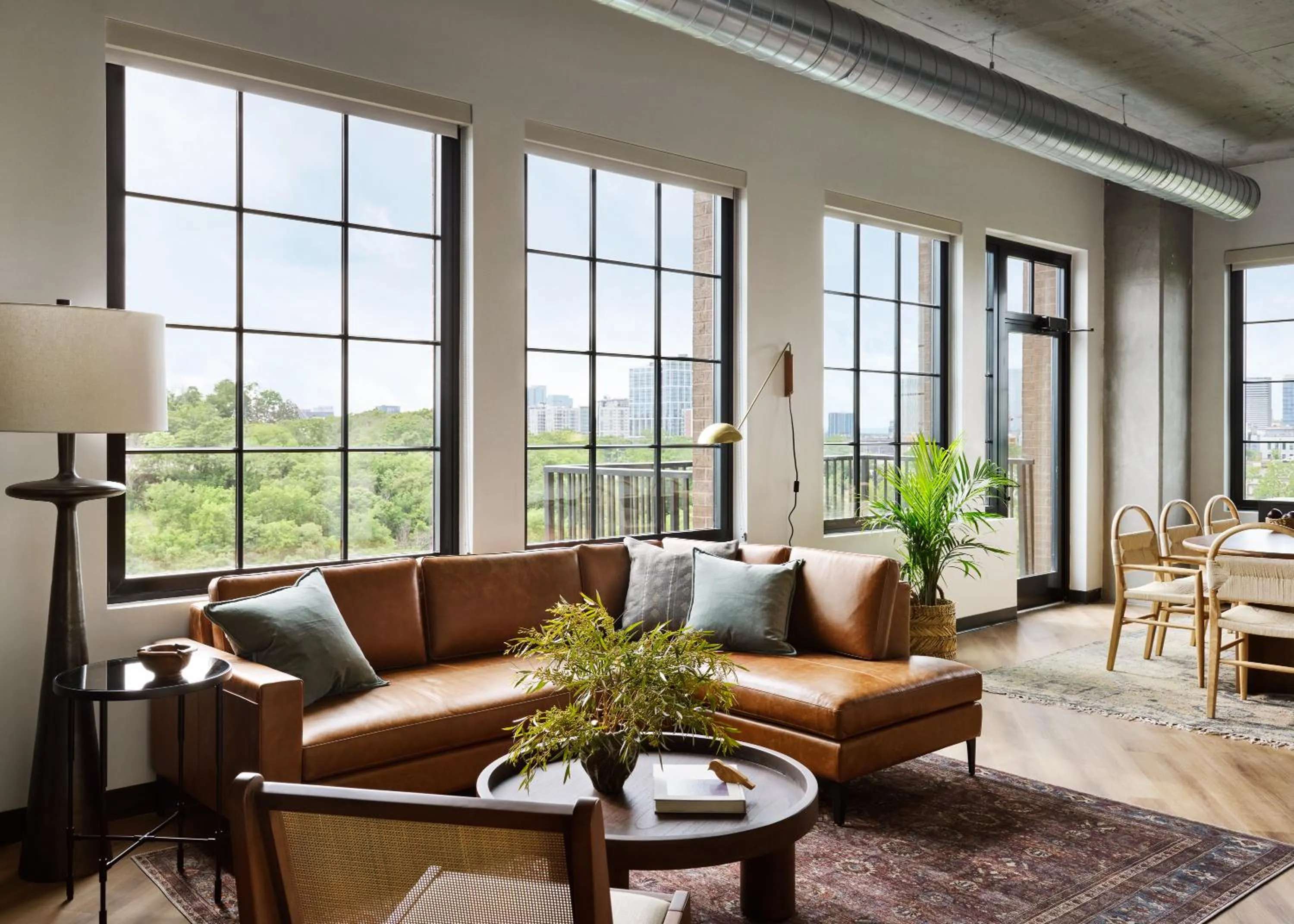 Living room in Memoir Wedgewood Houston