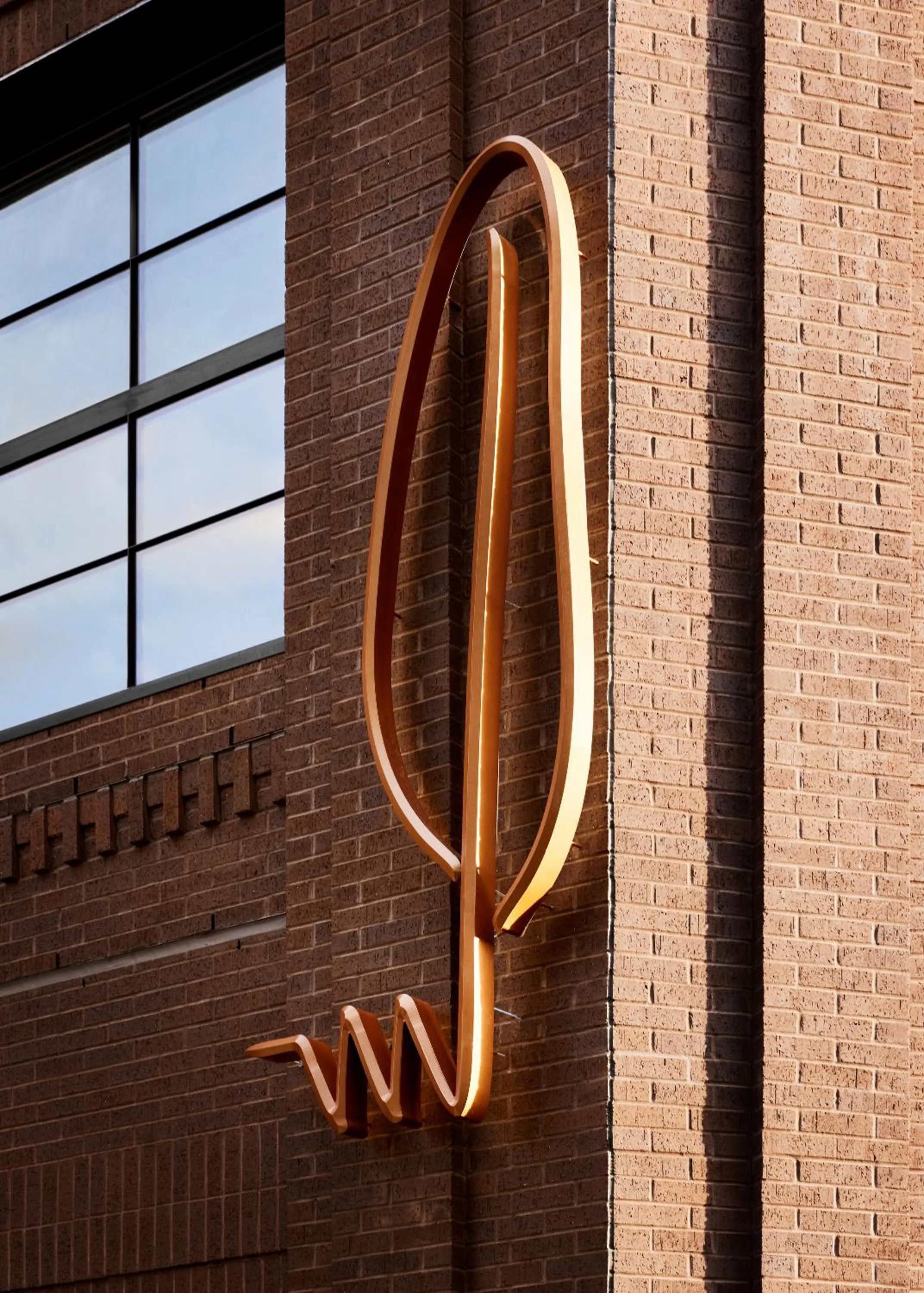 Property building in Memoir Wedgewood Houston