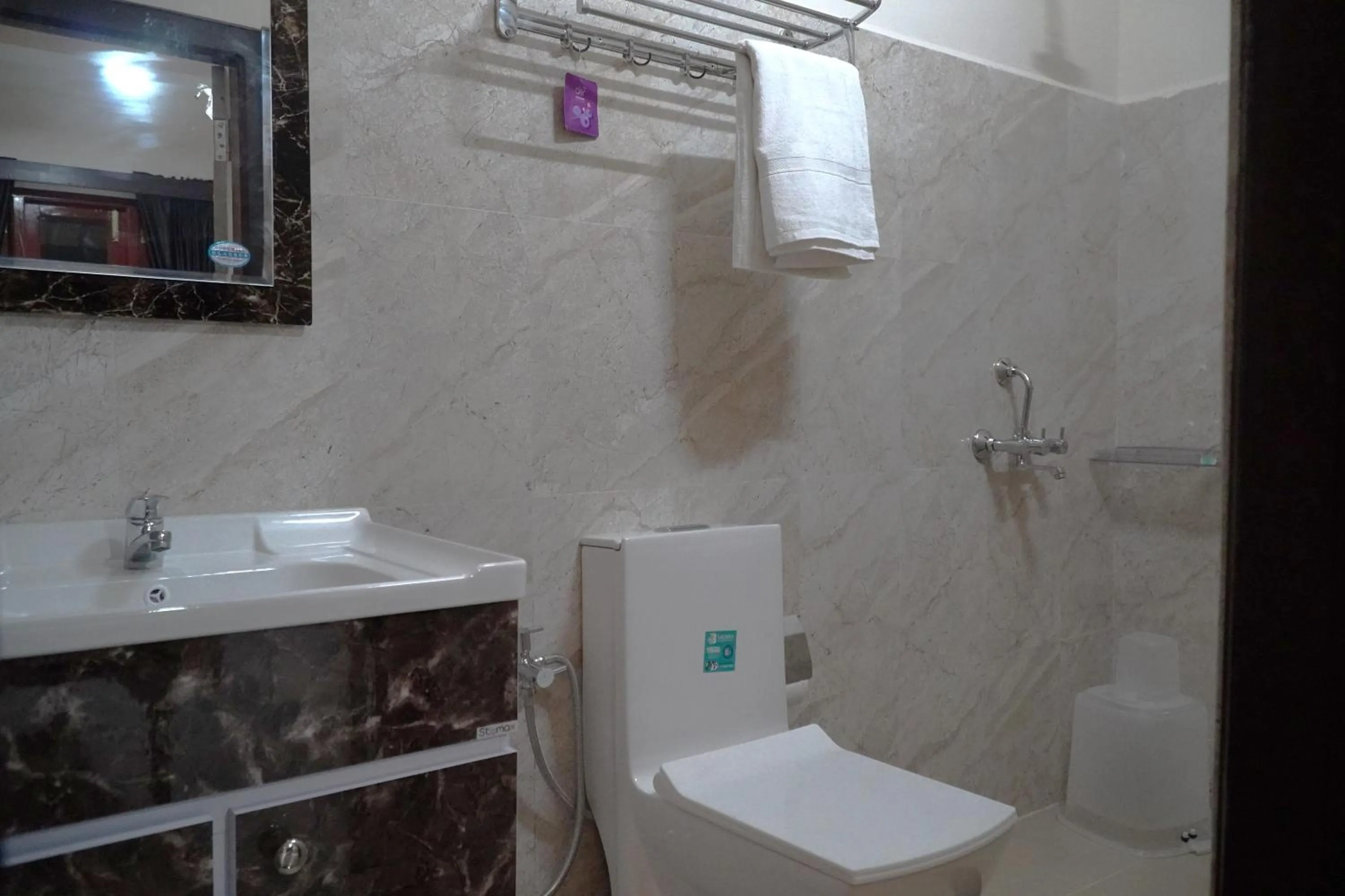 Bathroom in ROYALTY GLOBAL HOMESTAY