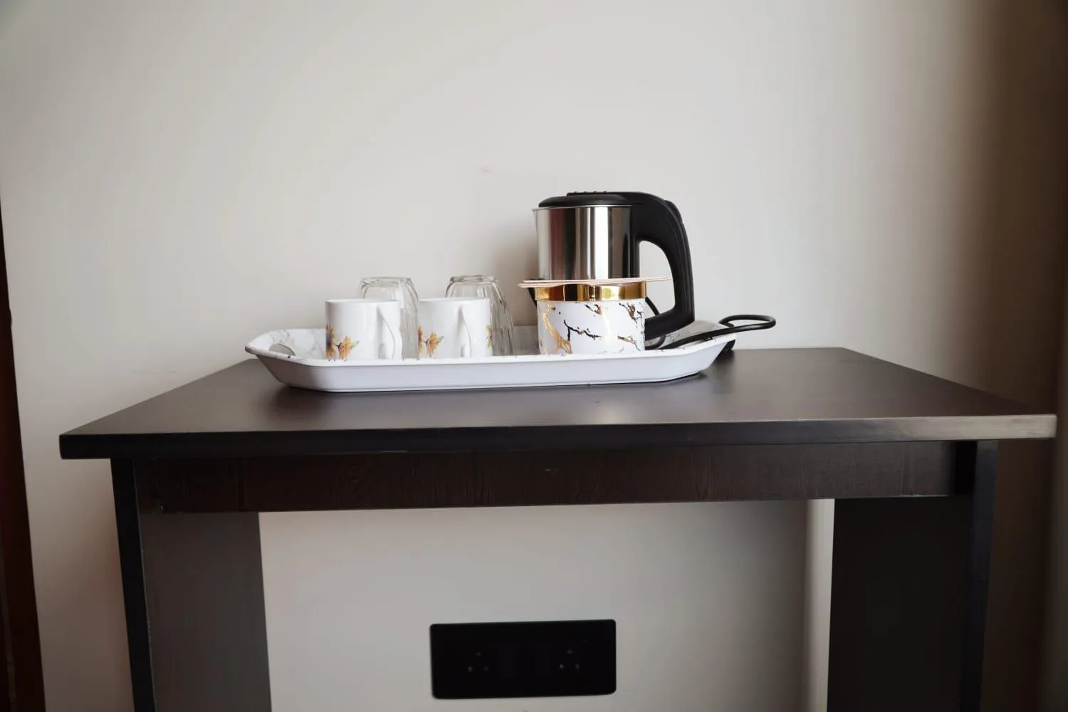 Coffee/tea facilities in ROYALTY GLOBAL HOMESTAY