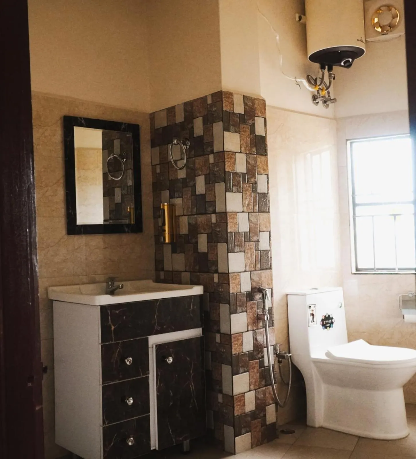 Bathroom in ROYALTY GLOBAL HOMESTAY