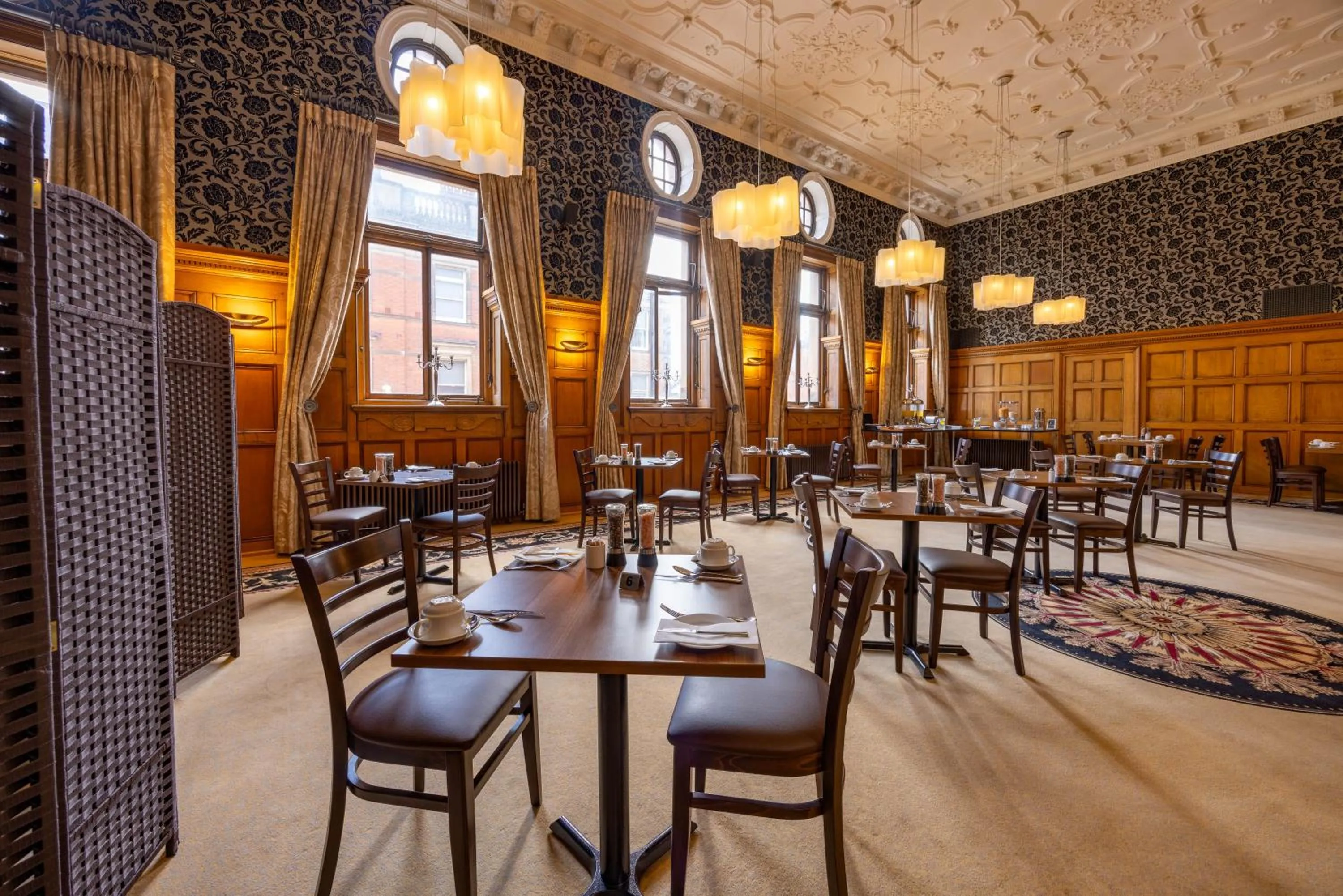 Restaurant/places to eat in Cathedral Quarter Hotel - Derby