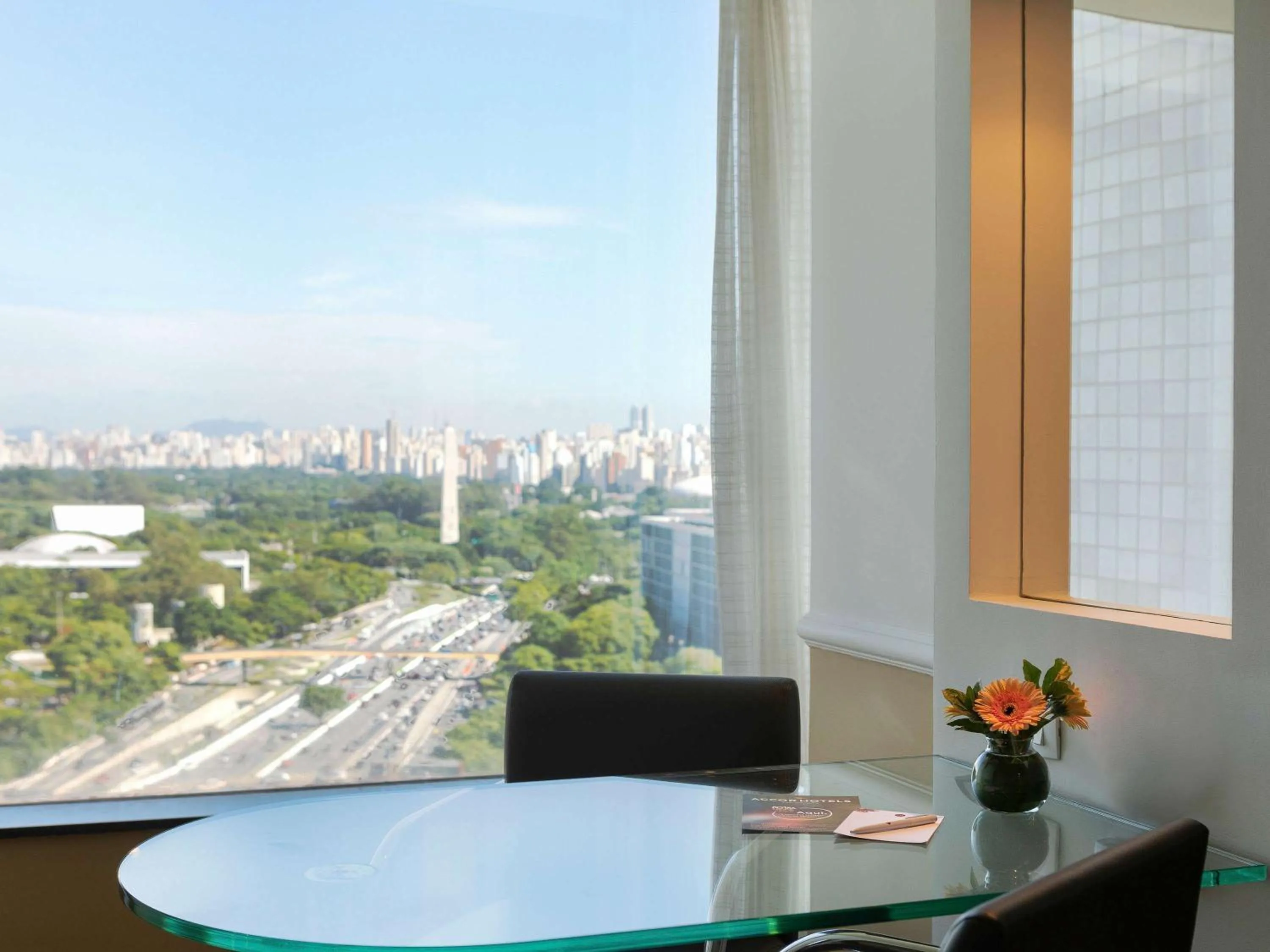Living room in Grand Mercure Sao Paulo Ibirapuera