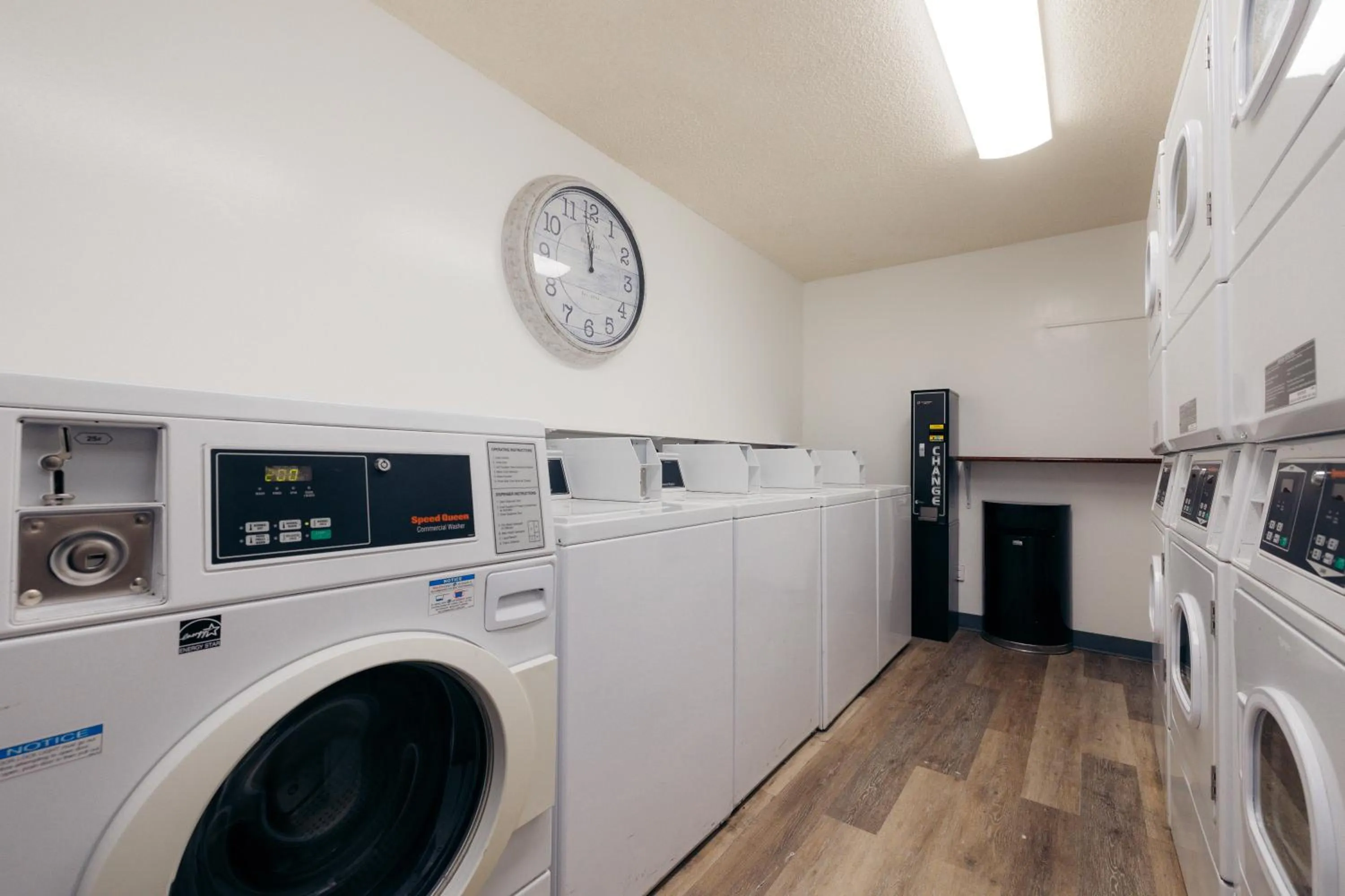 laundry in Bishop Suites at Executive Centre