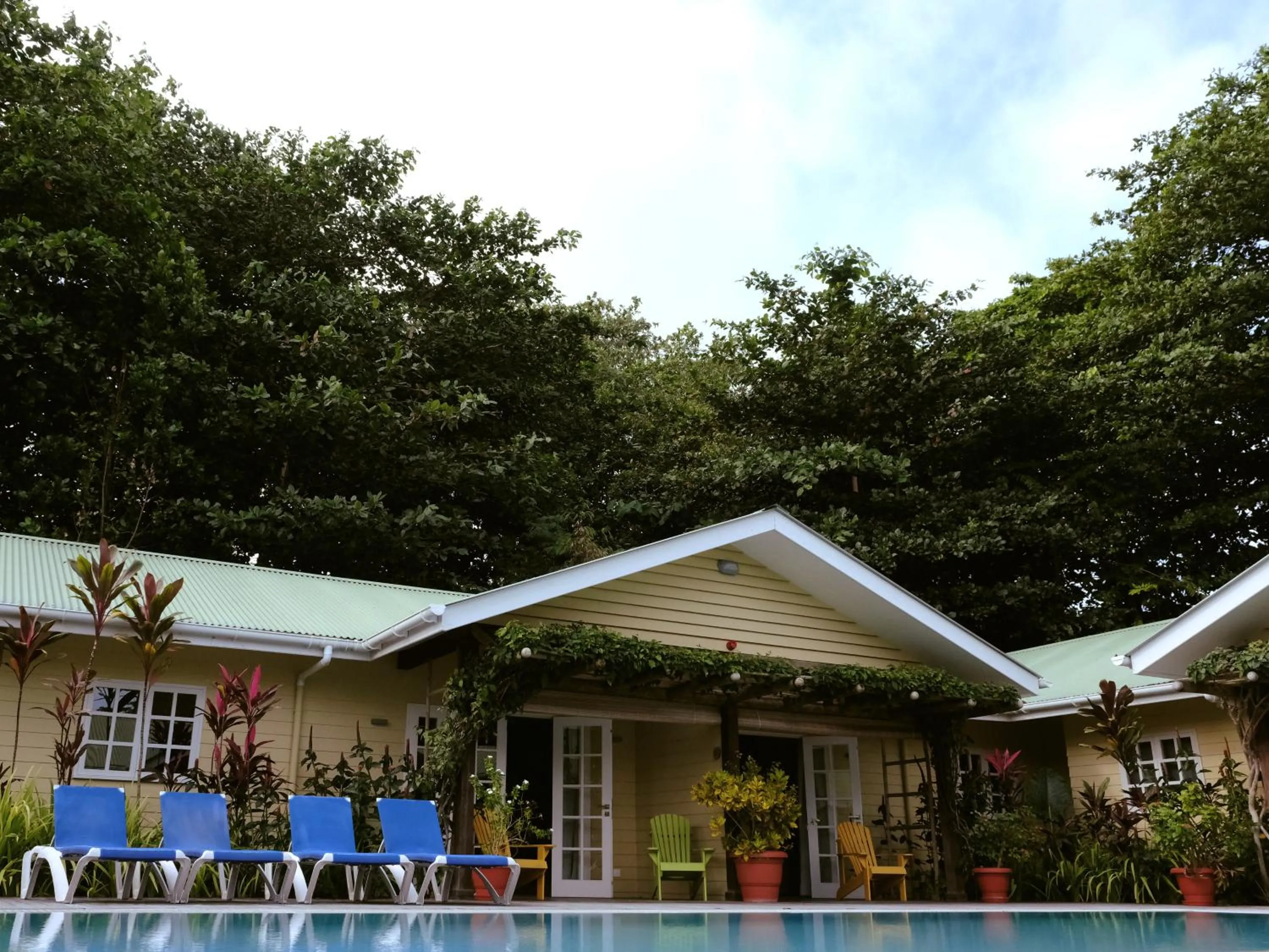 Swimming pool in Residence Praslinoise