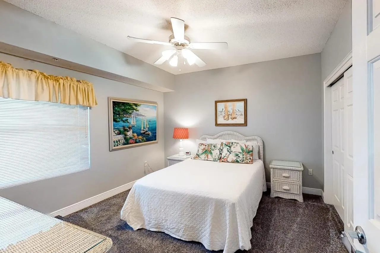 Waters Edge Condominiums