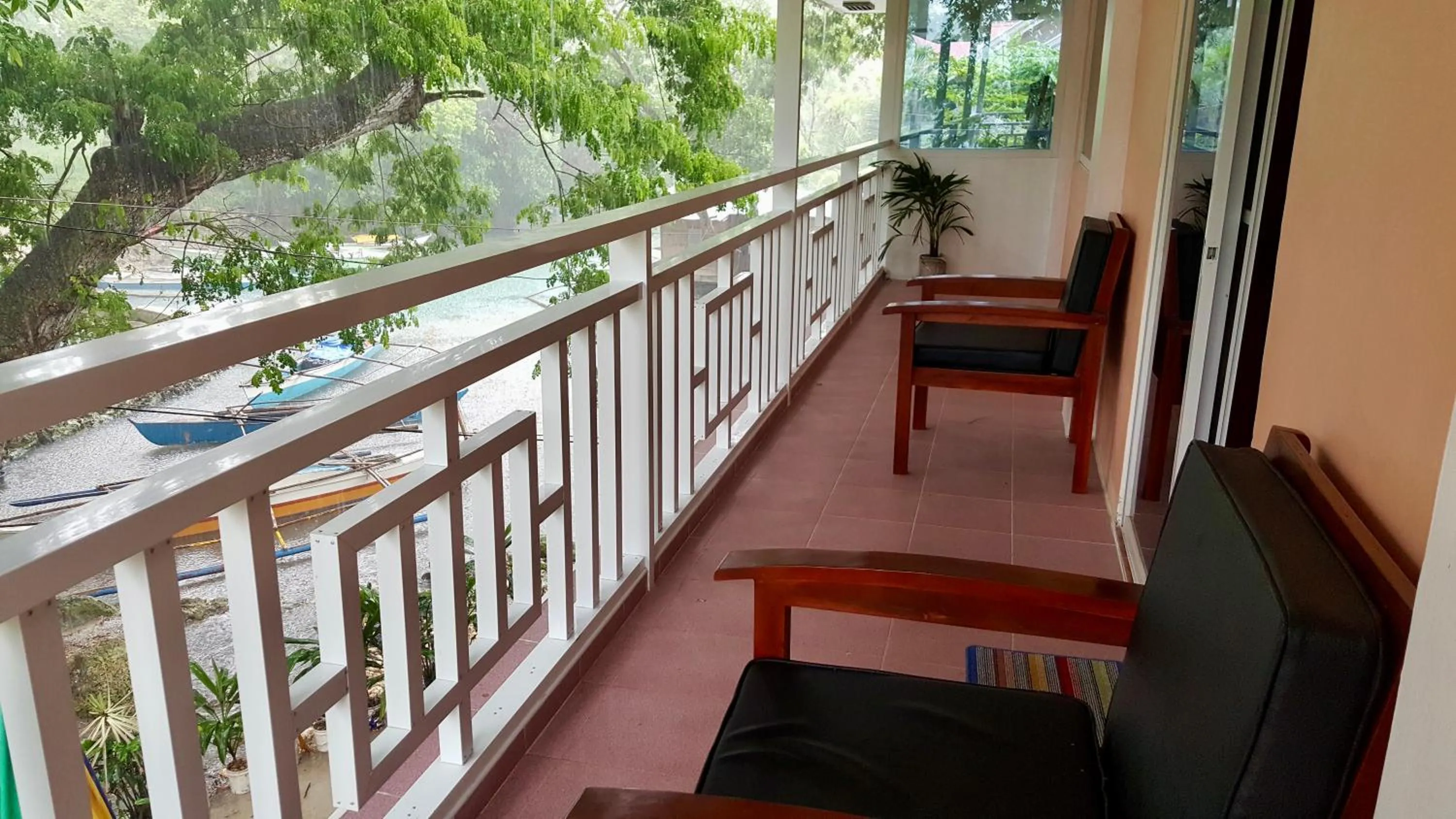 Patio in TGH Guest House Badian