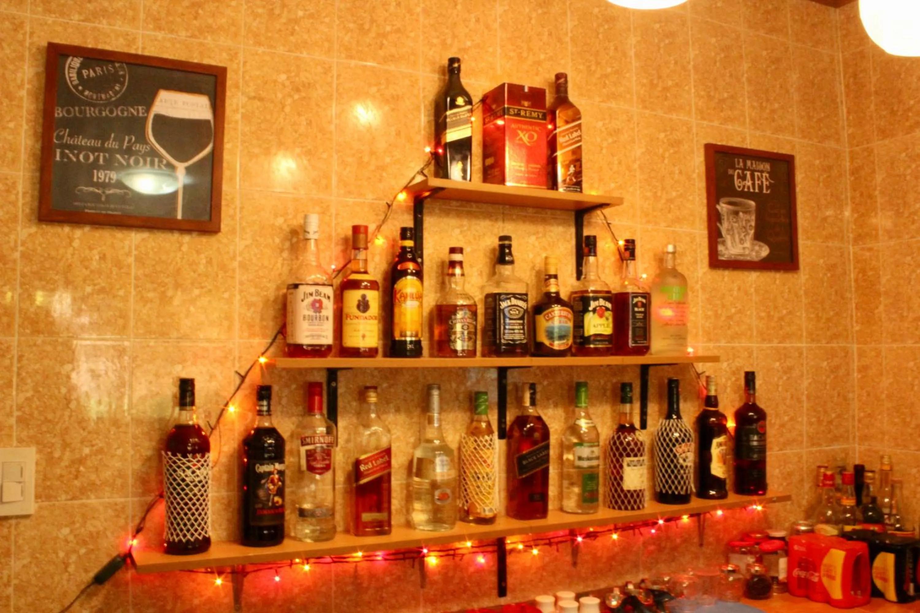 Lounge or bar in TGH Guest House Badian