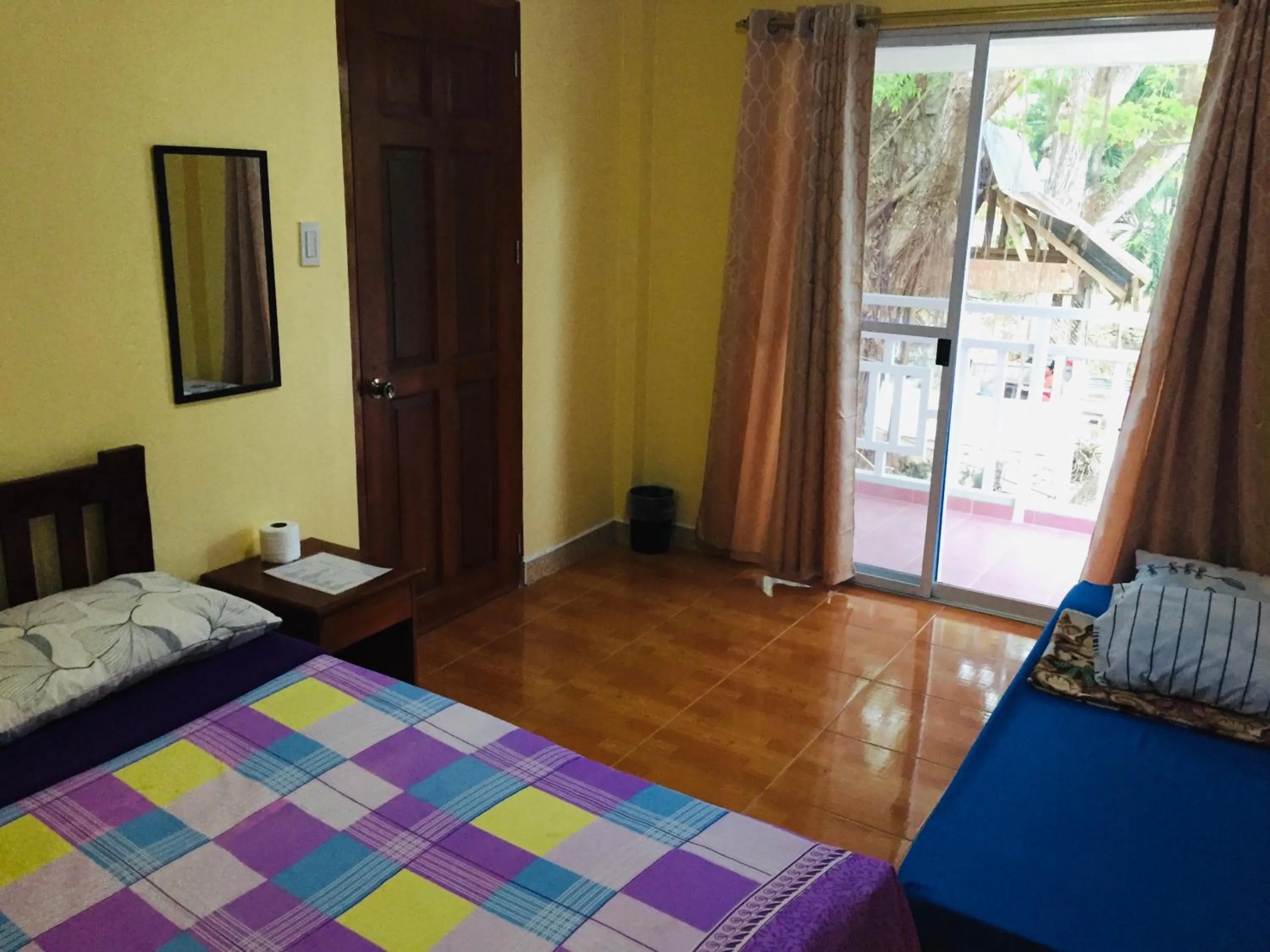 Balcony/Terrace, Bed in TGH Guest House Badian