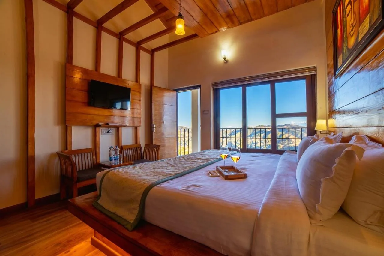 Bed in Dhanachuli Retreat