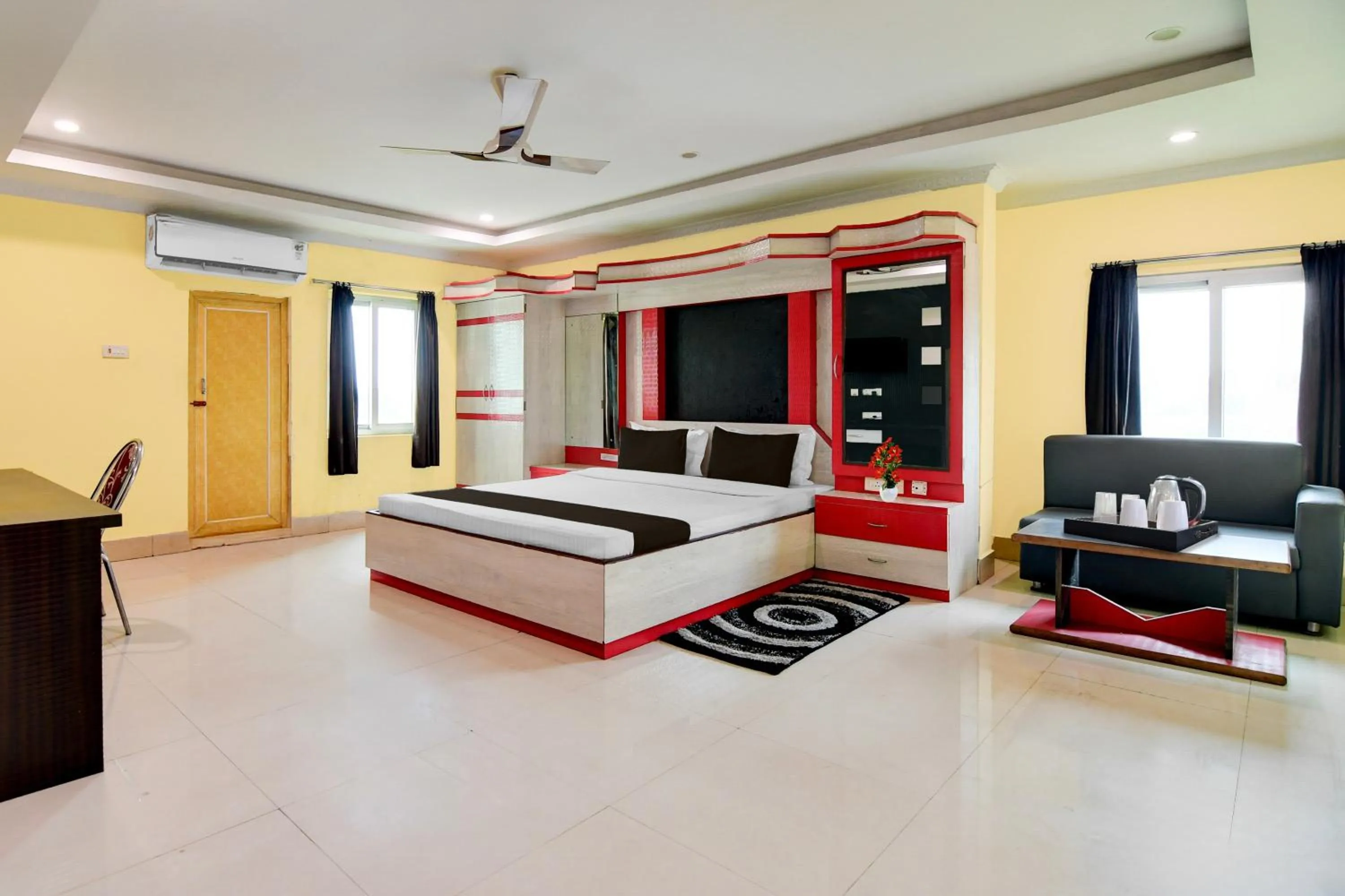 Bedroom, Bed in Super Collection O Tamando Jagannath Temple Formerly Hotel Blue Royal