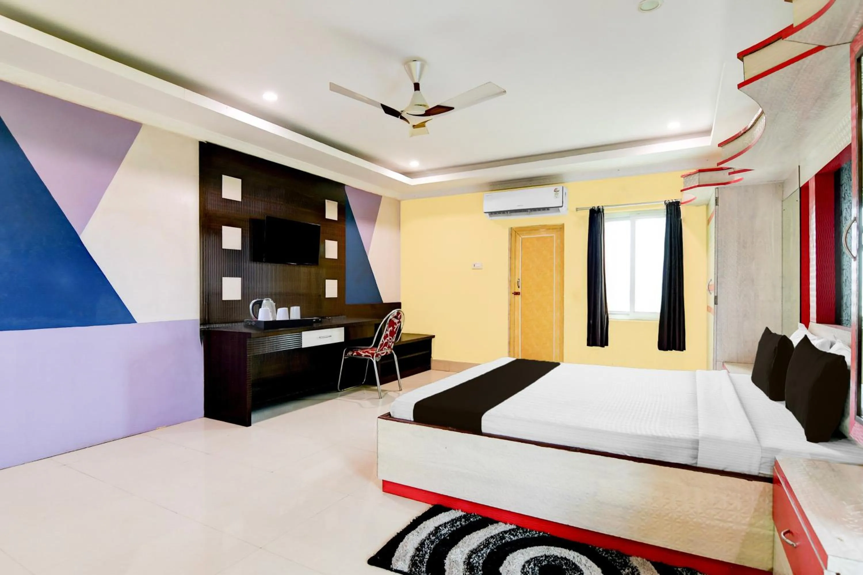 Bedroom, Bed in Super Collection O Tamando Jagannath Temple Formerly Hotel Blue Royal