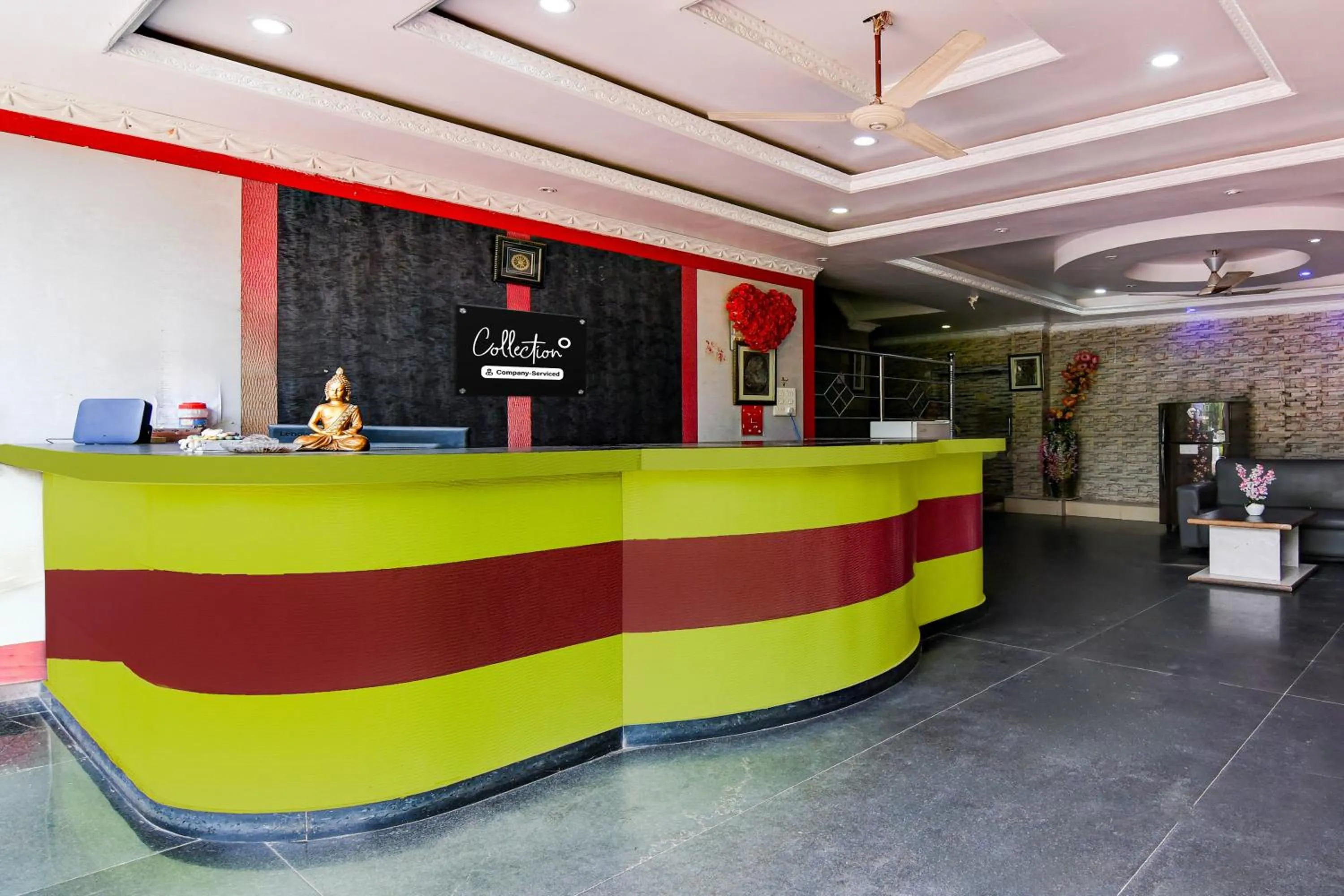 Lobby or reception in Super Collection O Tamando Jagannath Temple Formerly Hotel Blue Royal