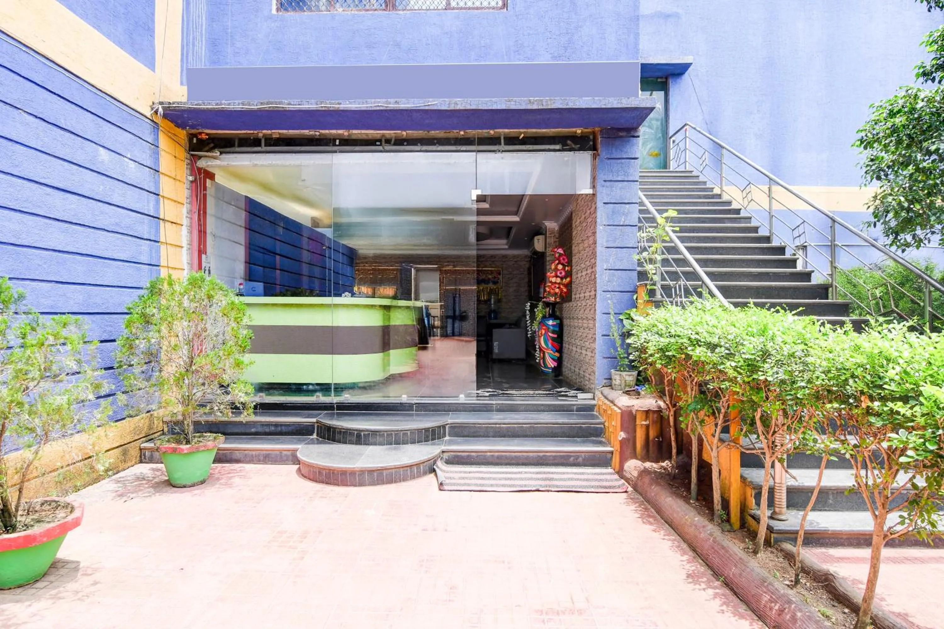 Facade/entrance in Super Collection O Tamando Jagannath Temple Formerly Hotel Blue Royal