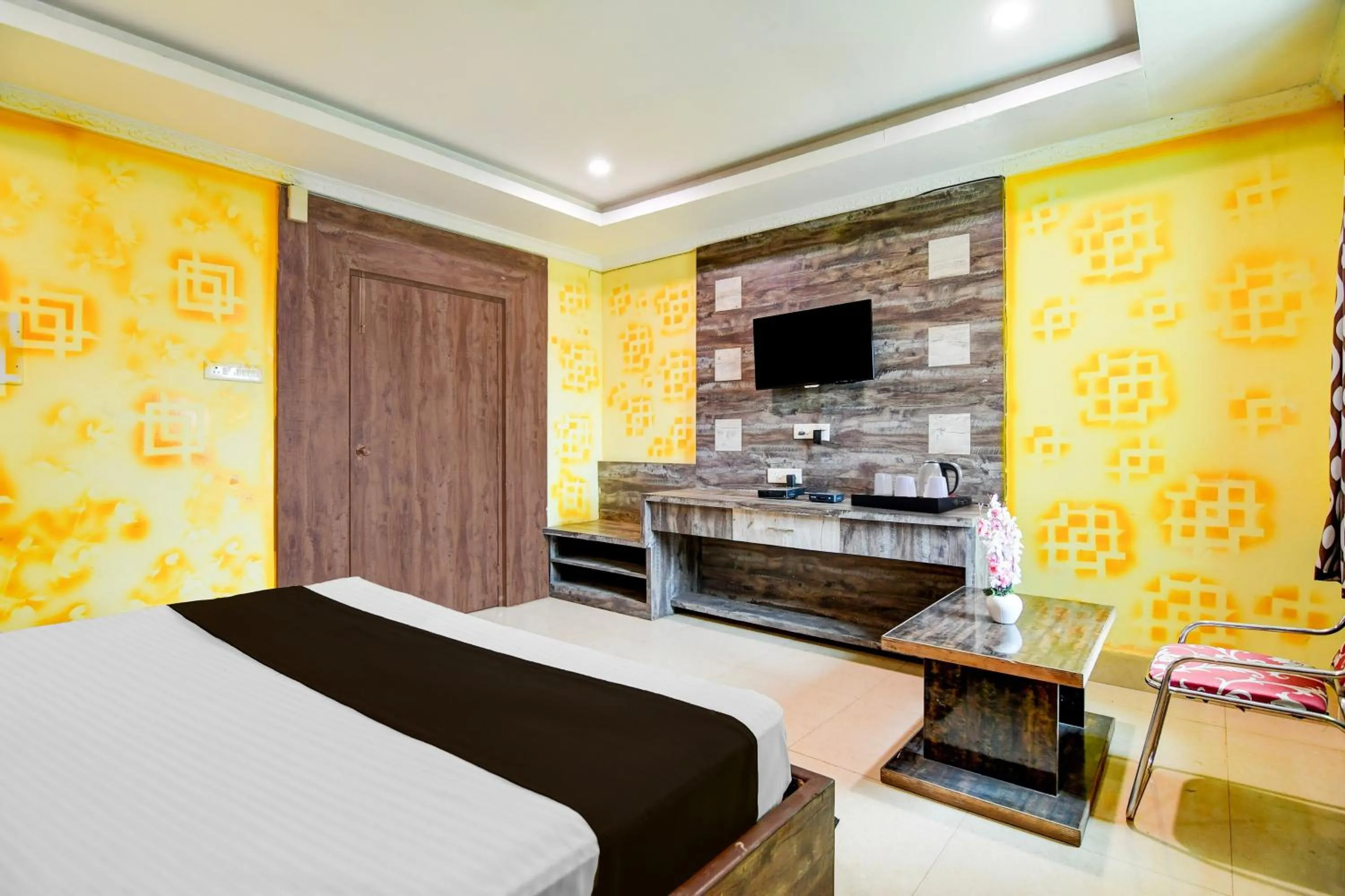 Bedroom, Bed in Super Collection O Tamando Jagannath Temple Formerly Hotel Blue Royal