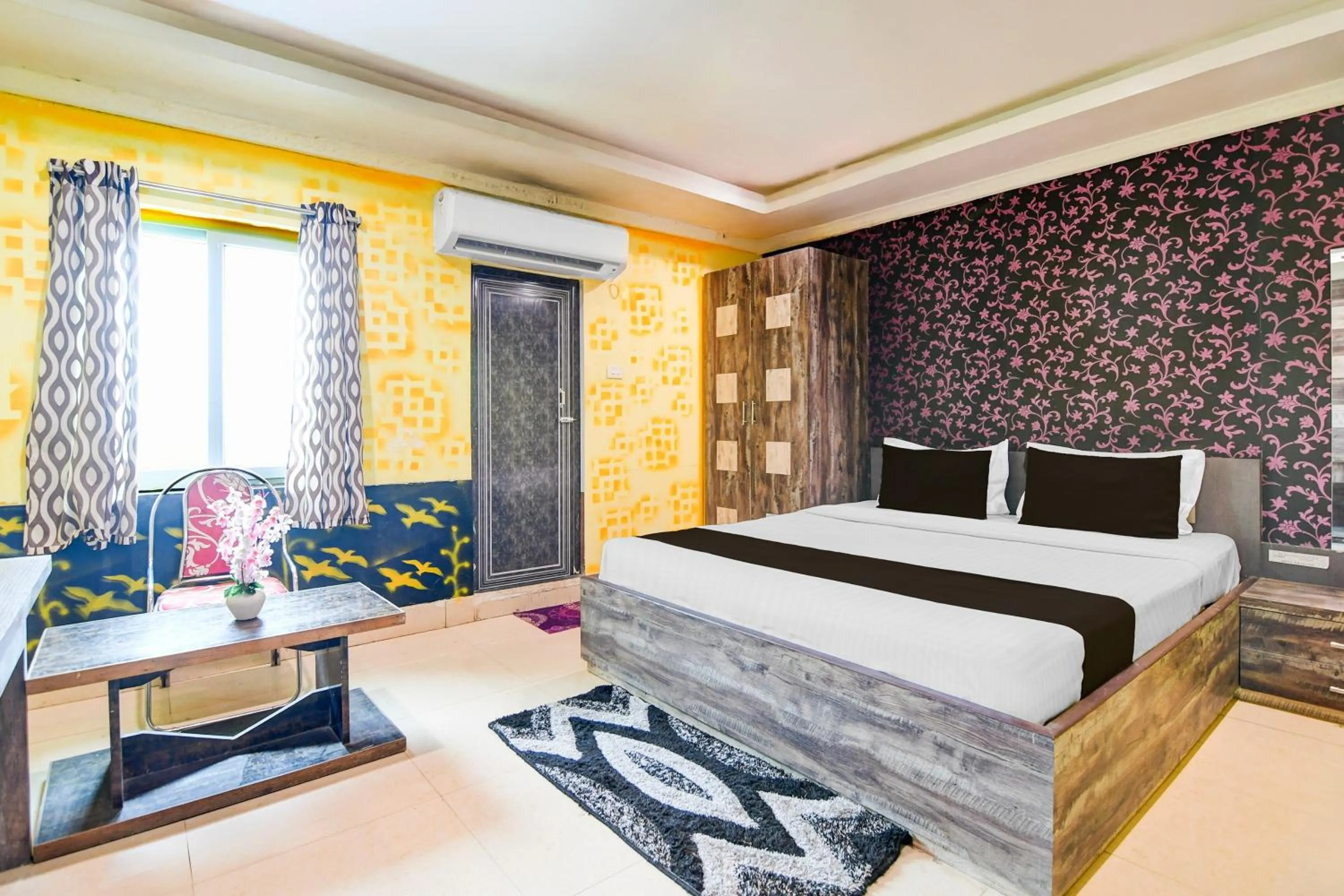 Bedroom, Bed in Super Collection O Tamando Jagannath Temple Formerly Hotel Blue Royal