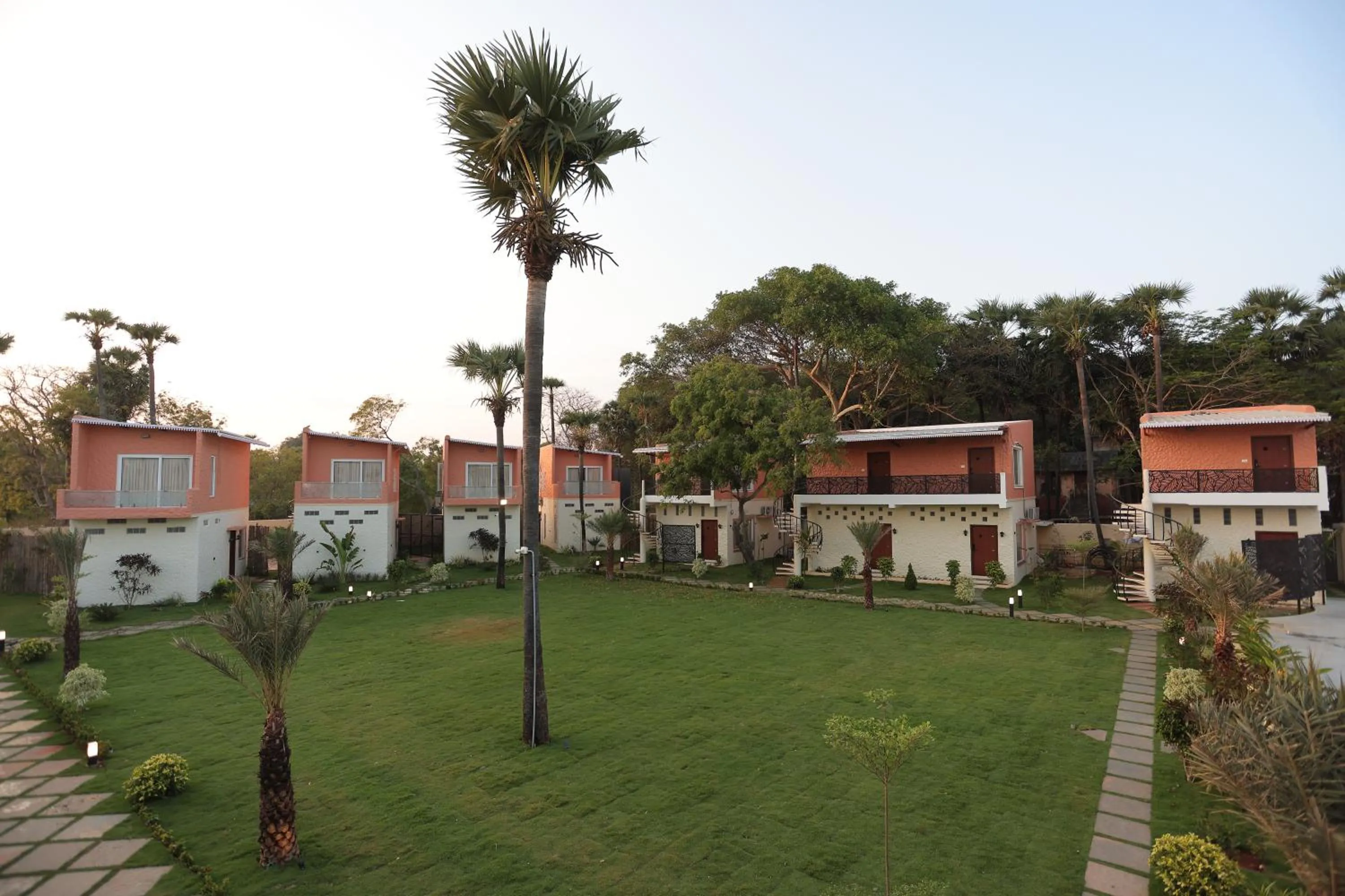 PALM PARADISE Beach Resort