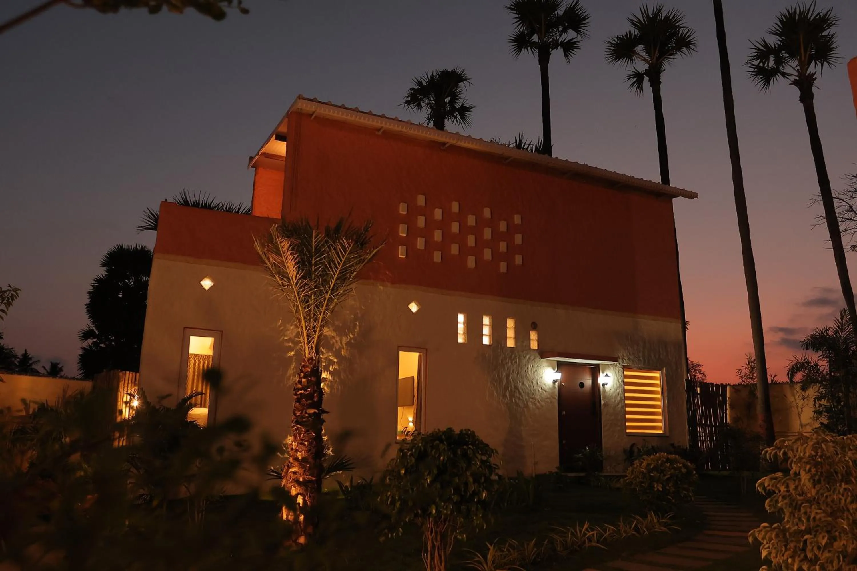 PALM PARADISE Beach Resort