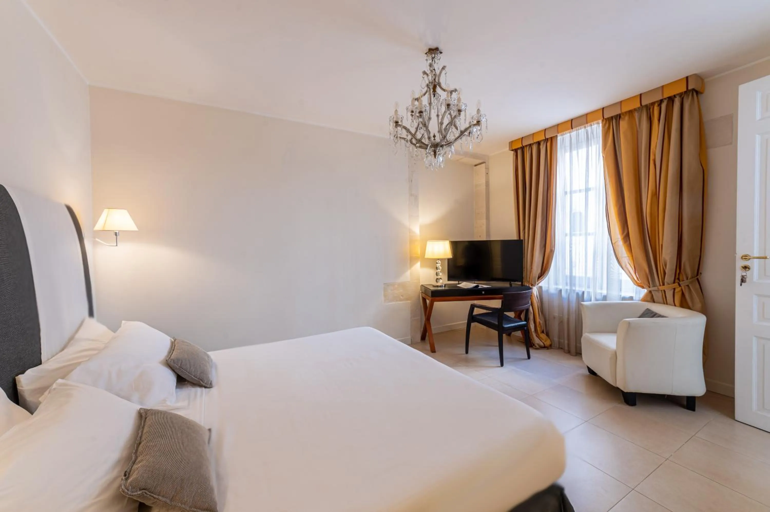 Bed in Hotel Palazzo Cavalieri