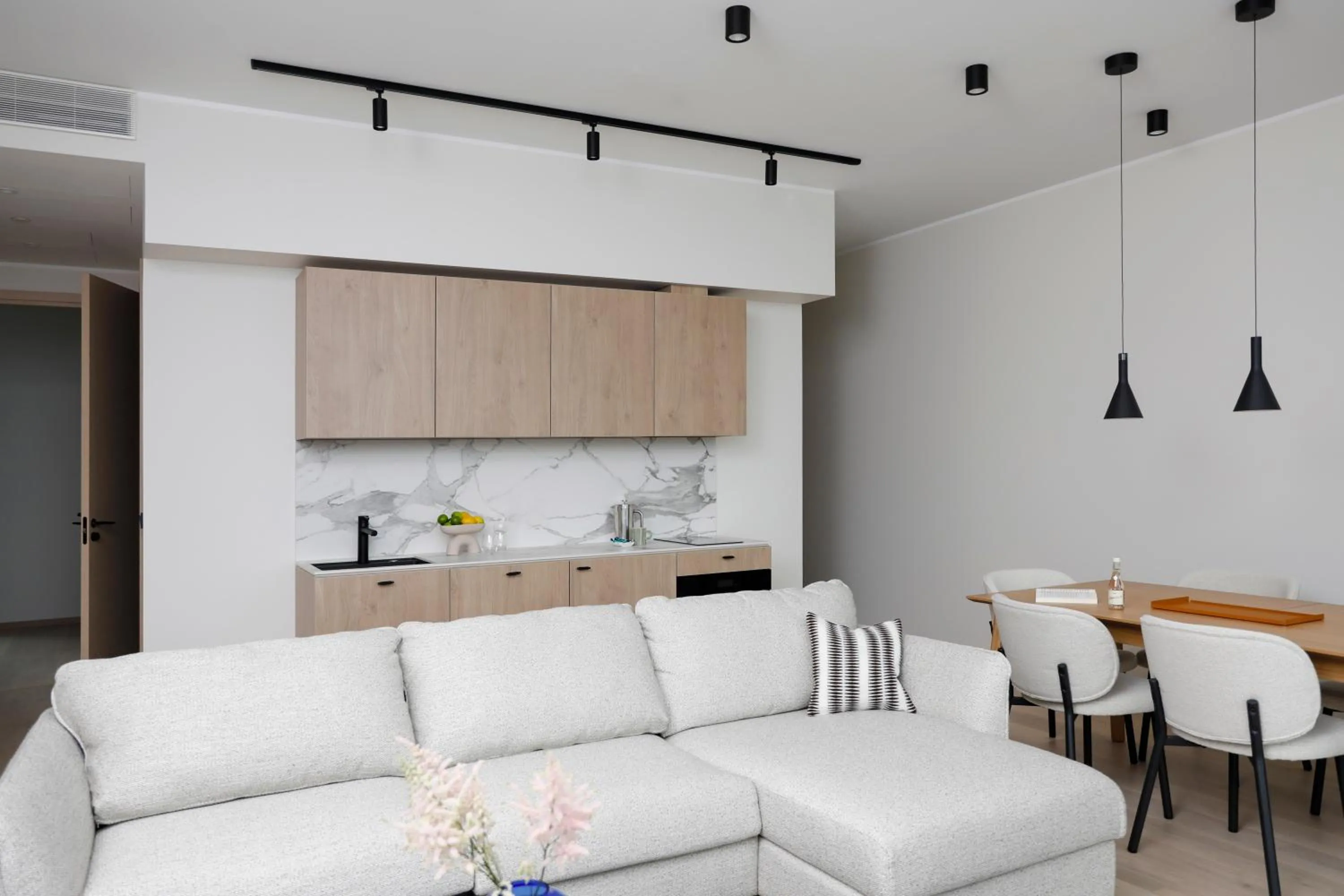 Kitchen or kitchenette in Bob W Tallinn Kesklinn