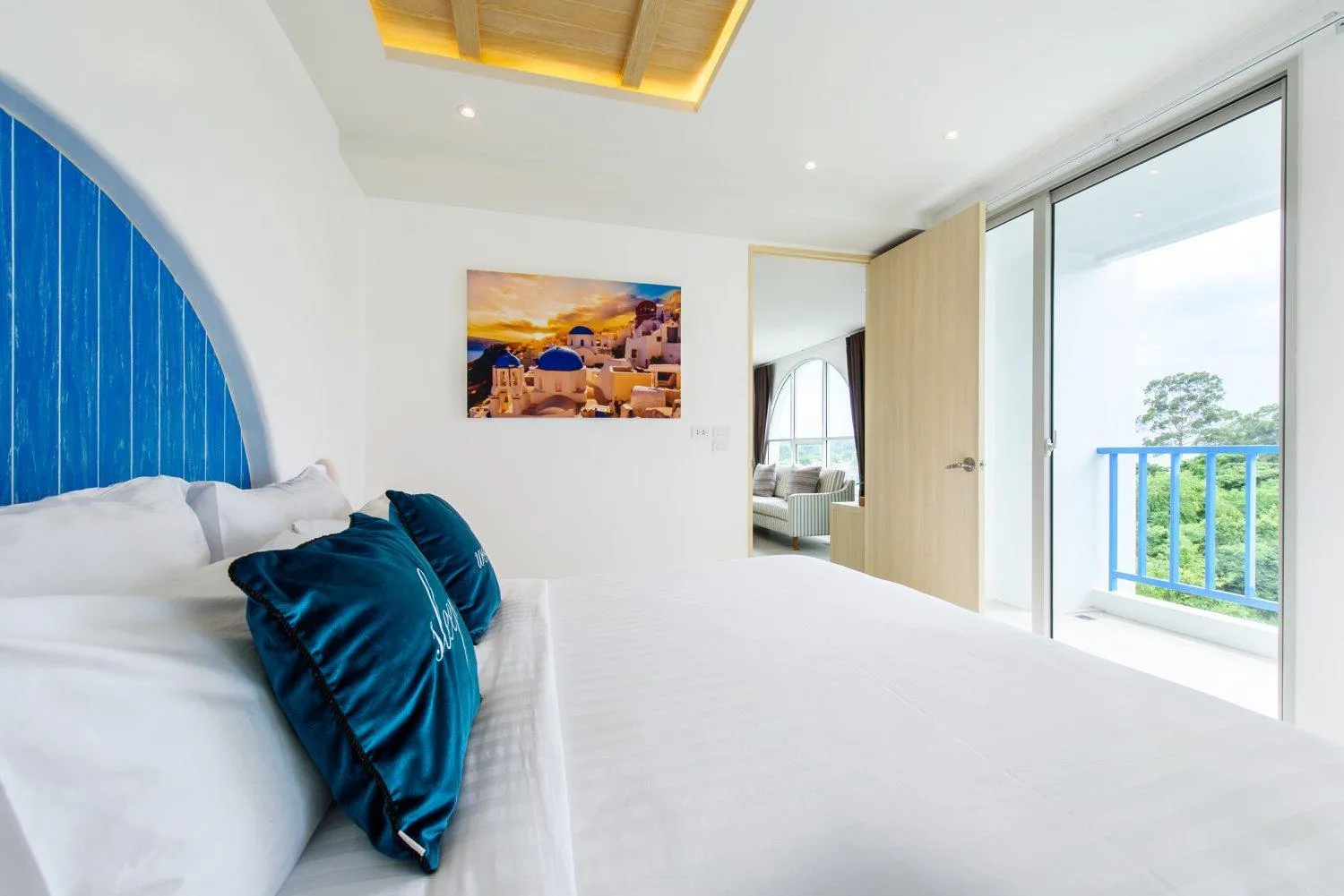 Bed in Costa Village Jacuzzi Bangsaray