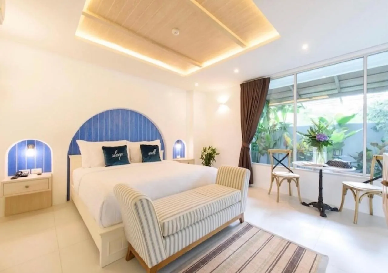 Bed in Costa Village Jacuzzi Bangsaray